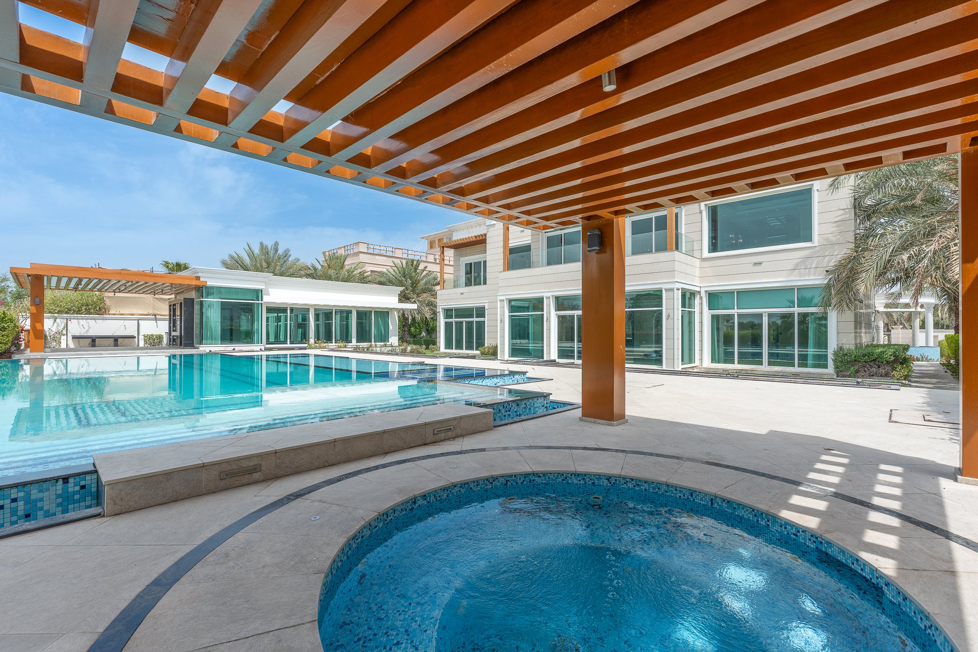 Emirates Hills Villa 