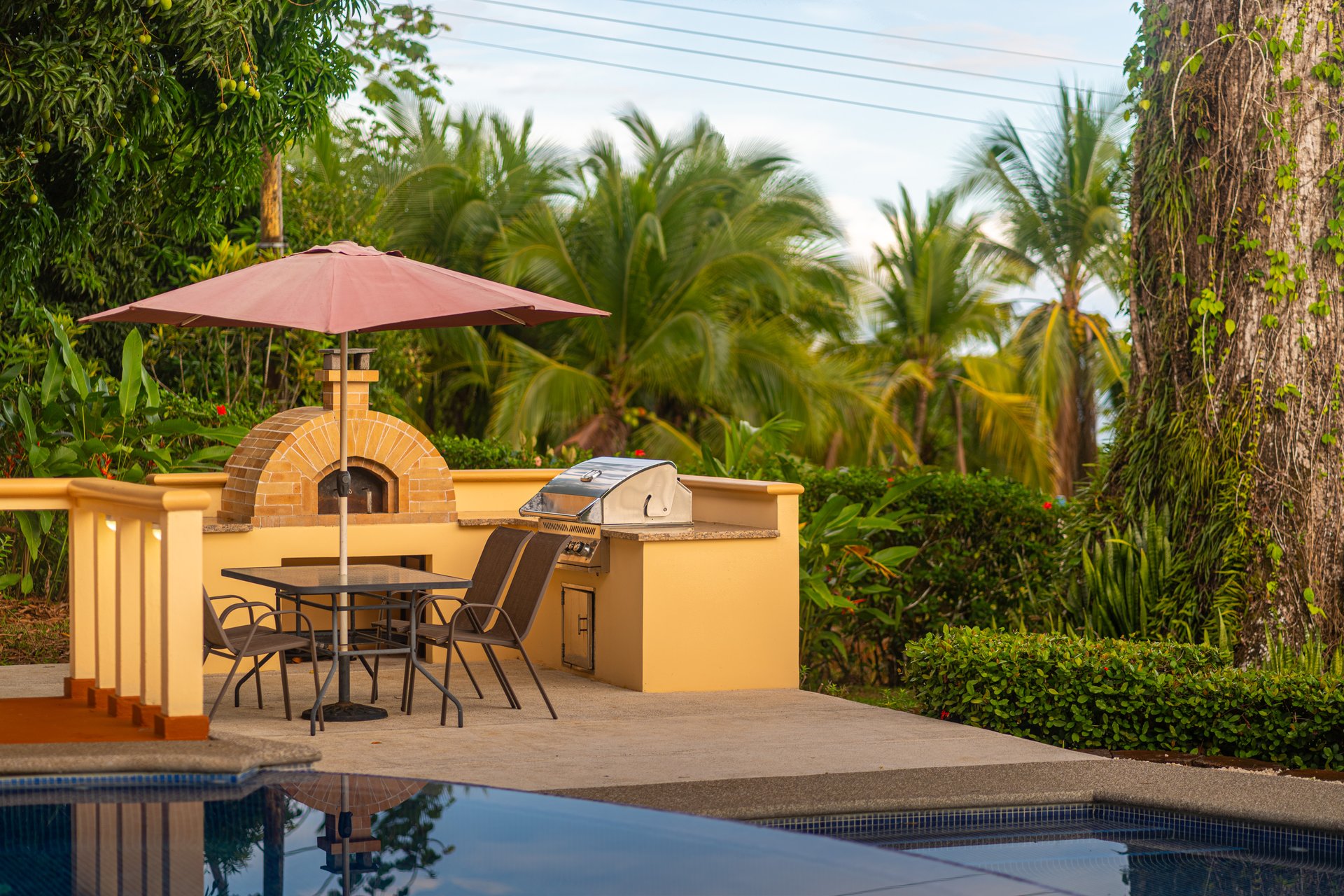 Classic Luxury at Casa Ceiba, Coastal Ocean View 4 Bedroom Home Near Uvita
