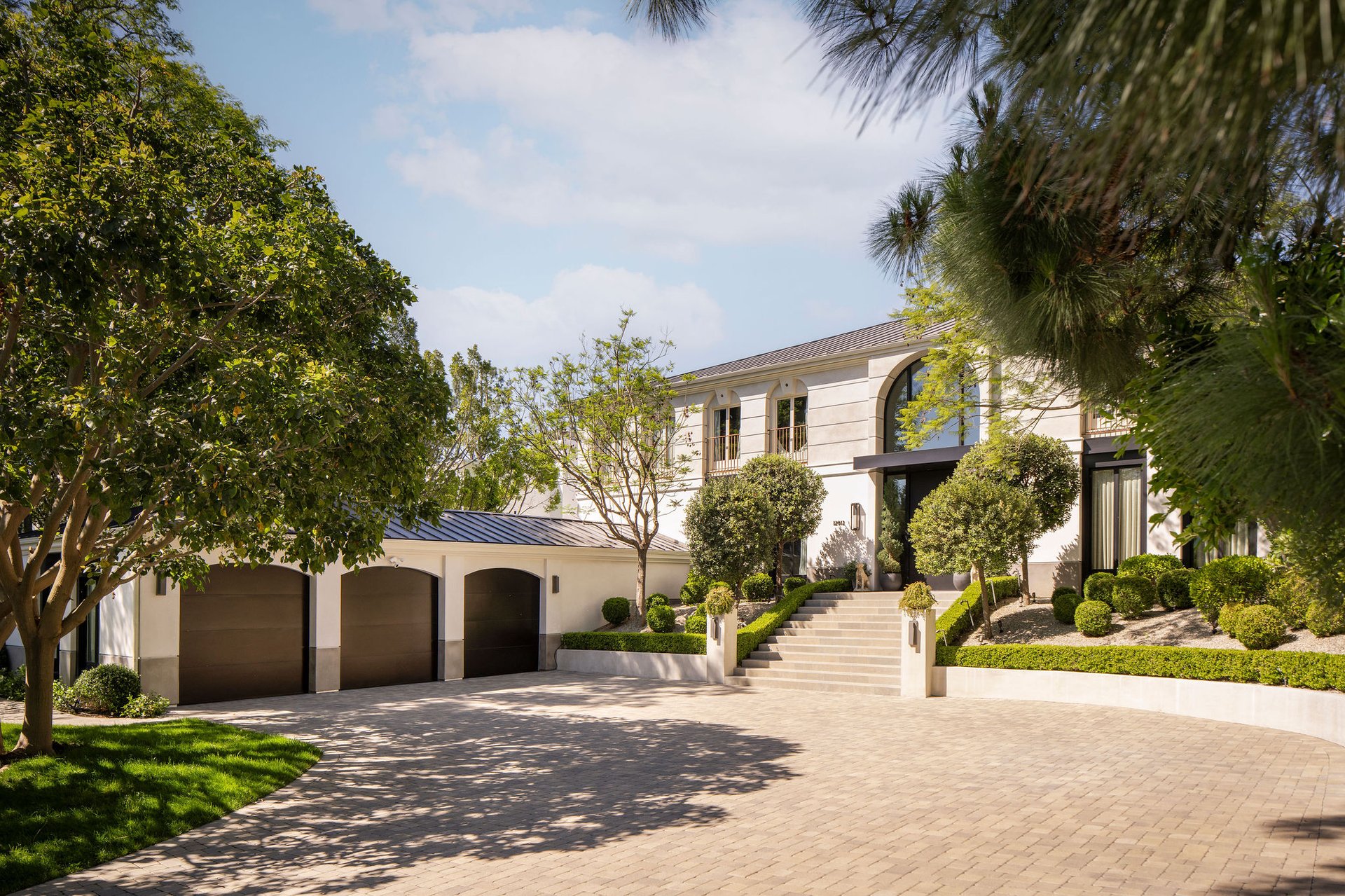 12012 Crest Ct, Beverly Hills