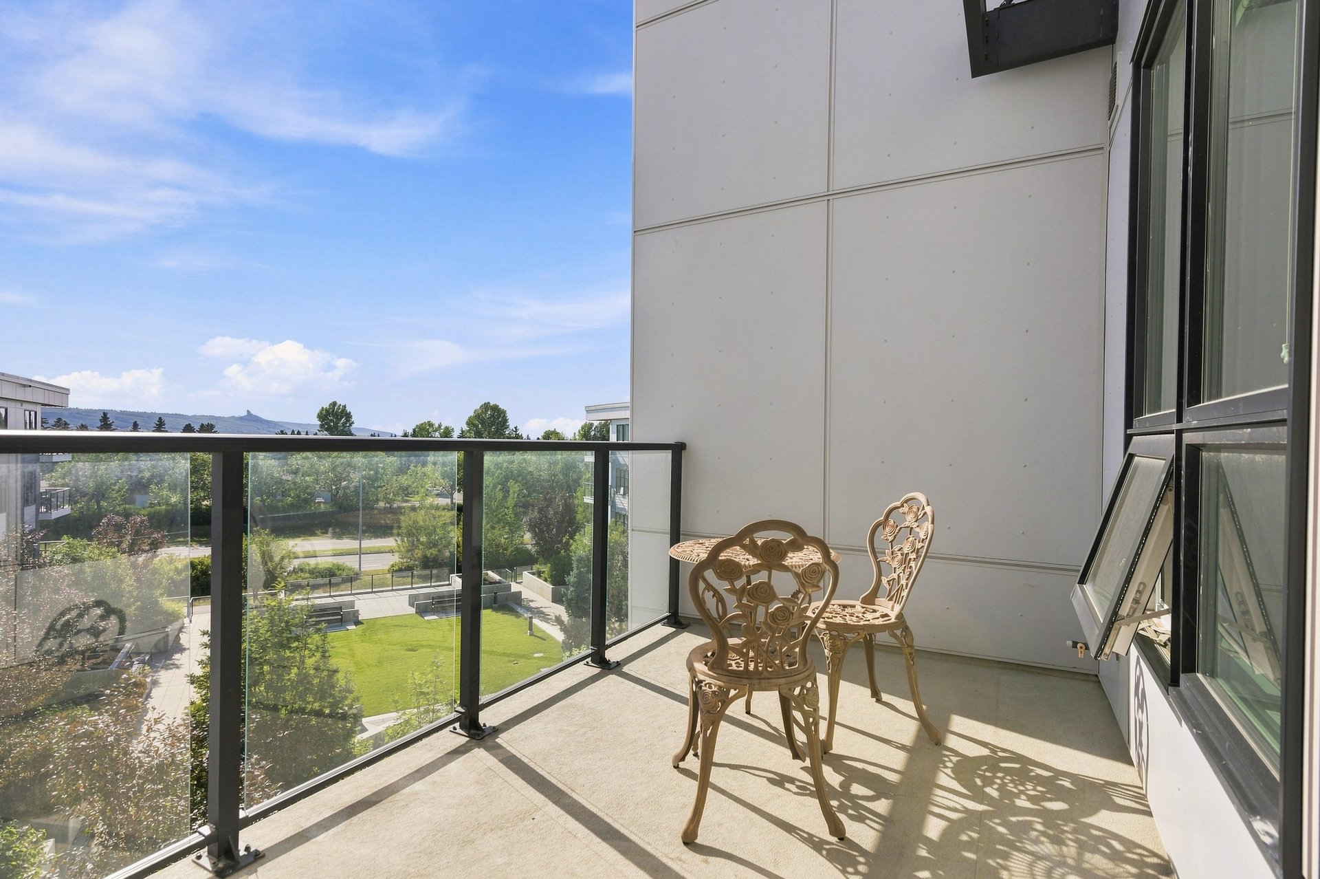 383 Smith Street NW Unit: 402