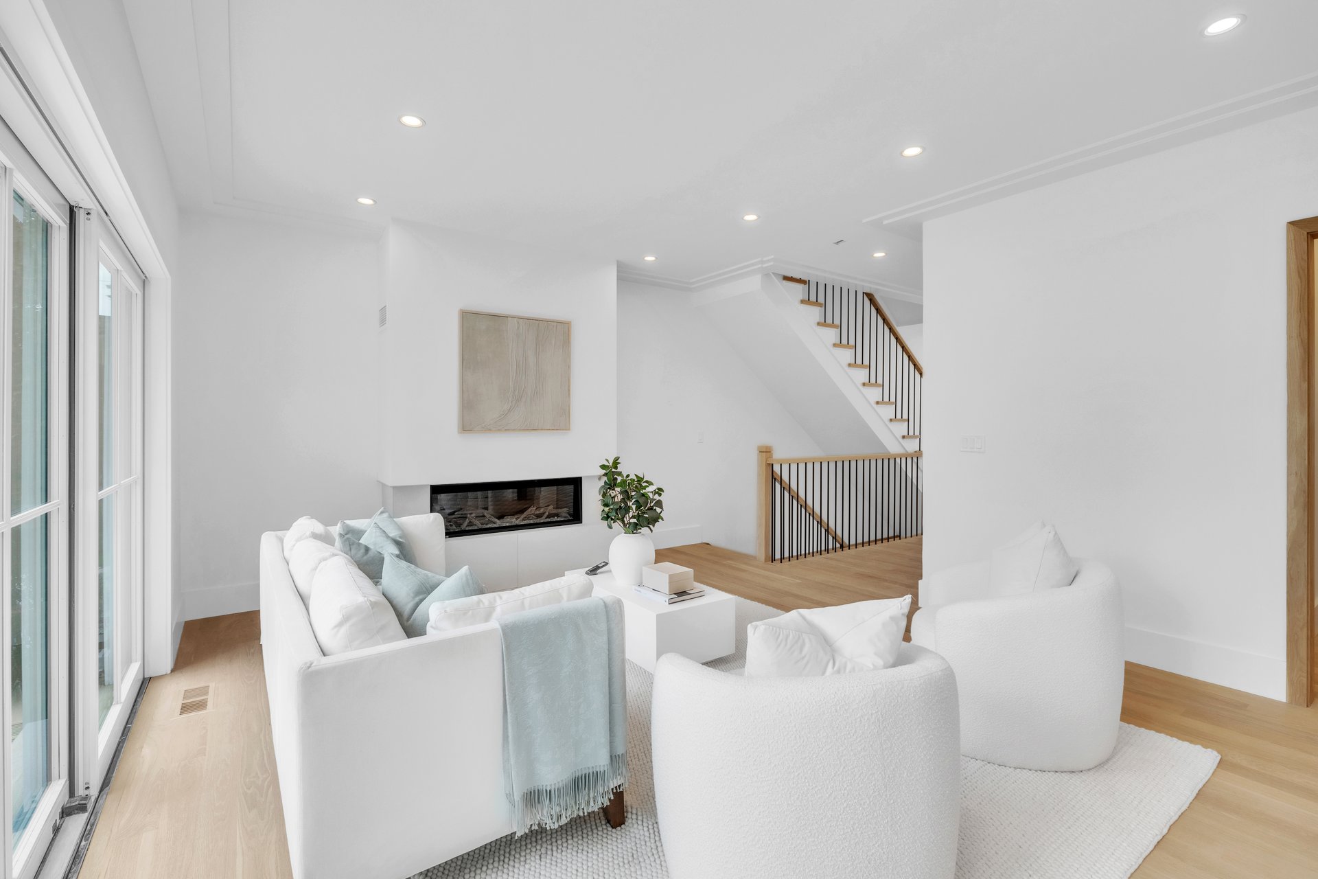 East Ave, Unit A
