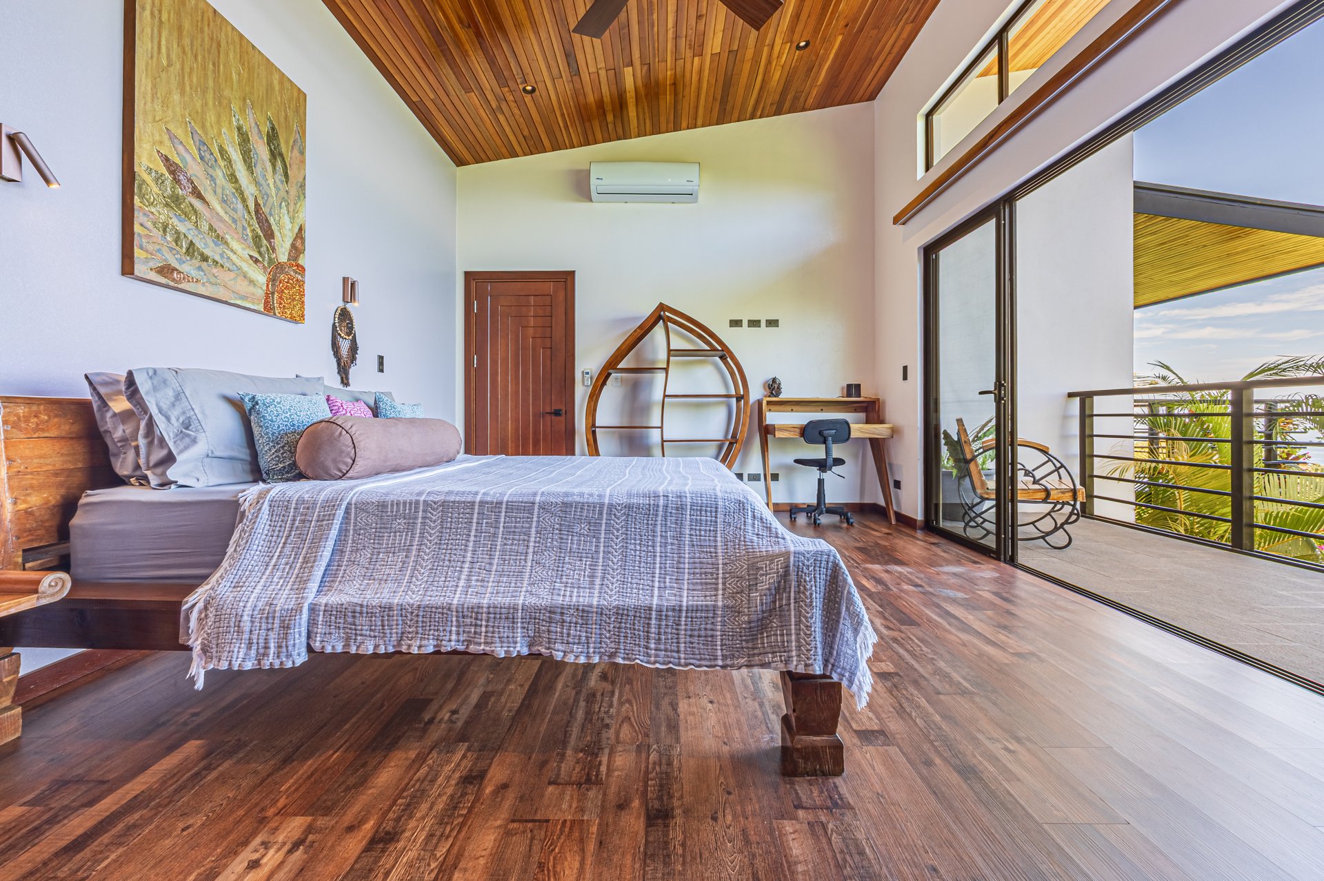 Casa Markissa – Luxury Oceanview Villa with Proven Rental Income.