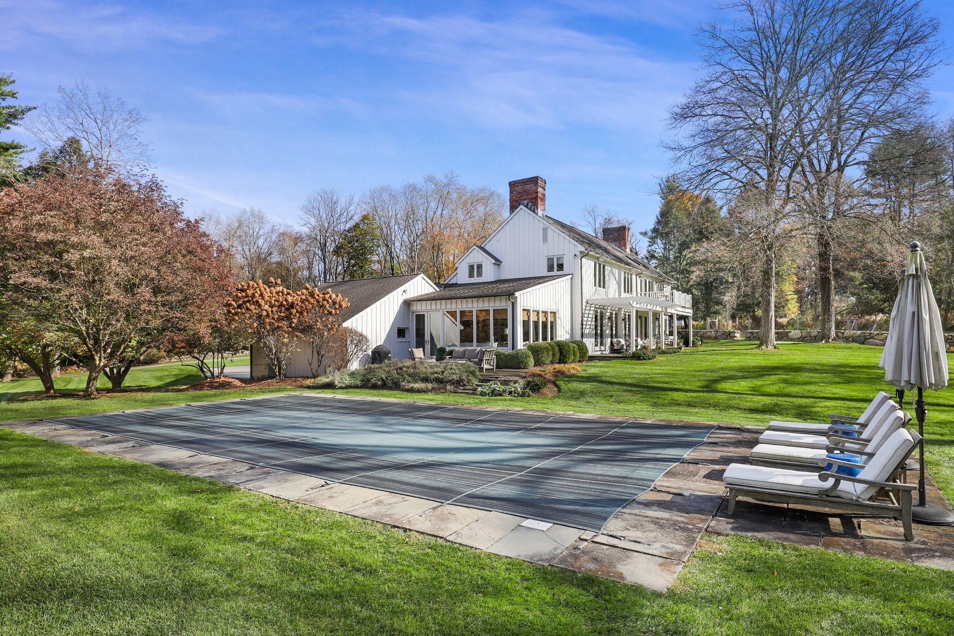 77 Hook Road