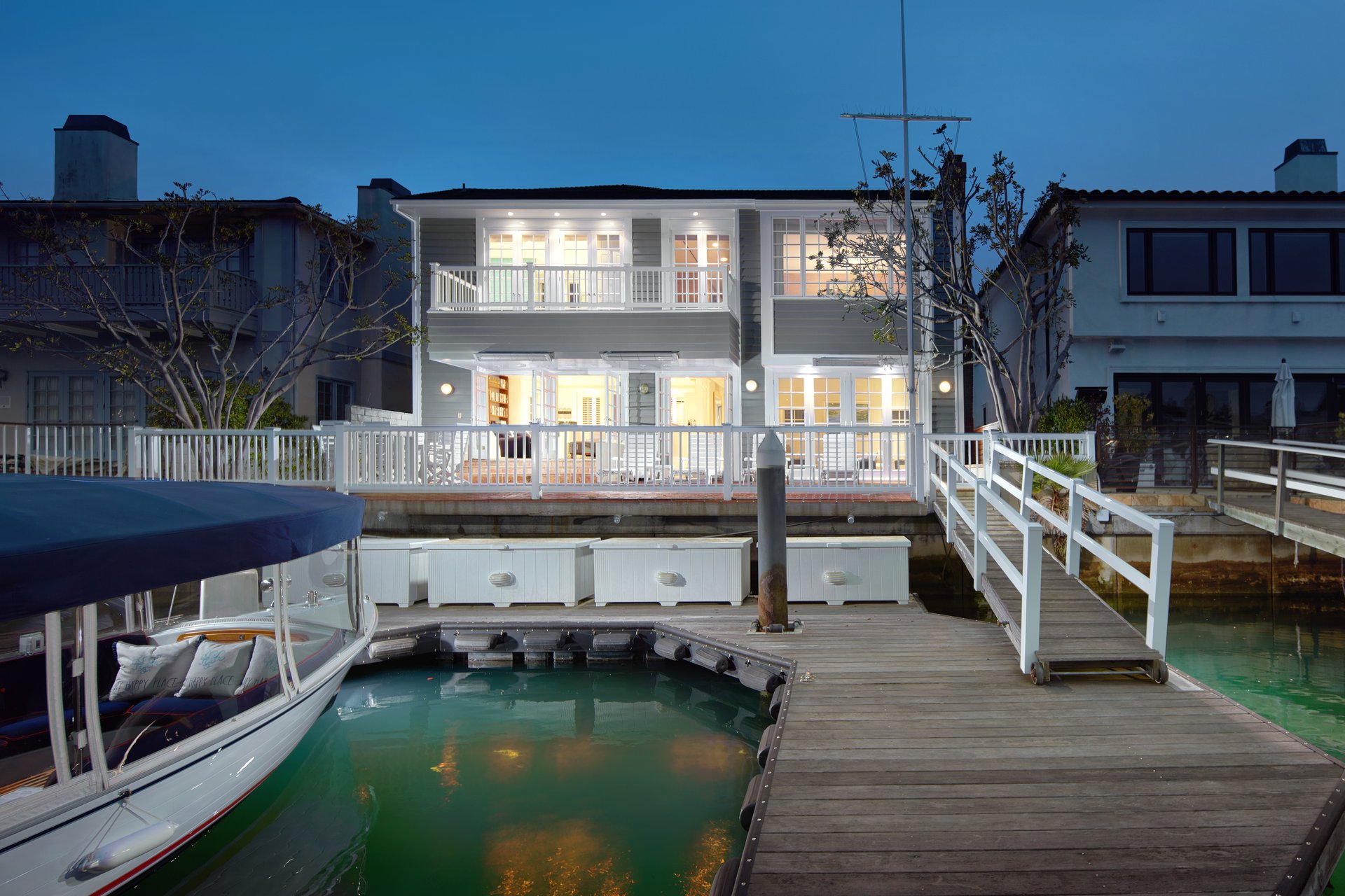 736 Harbor Island Drive