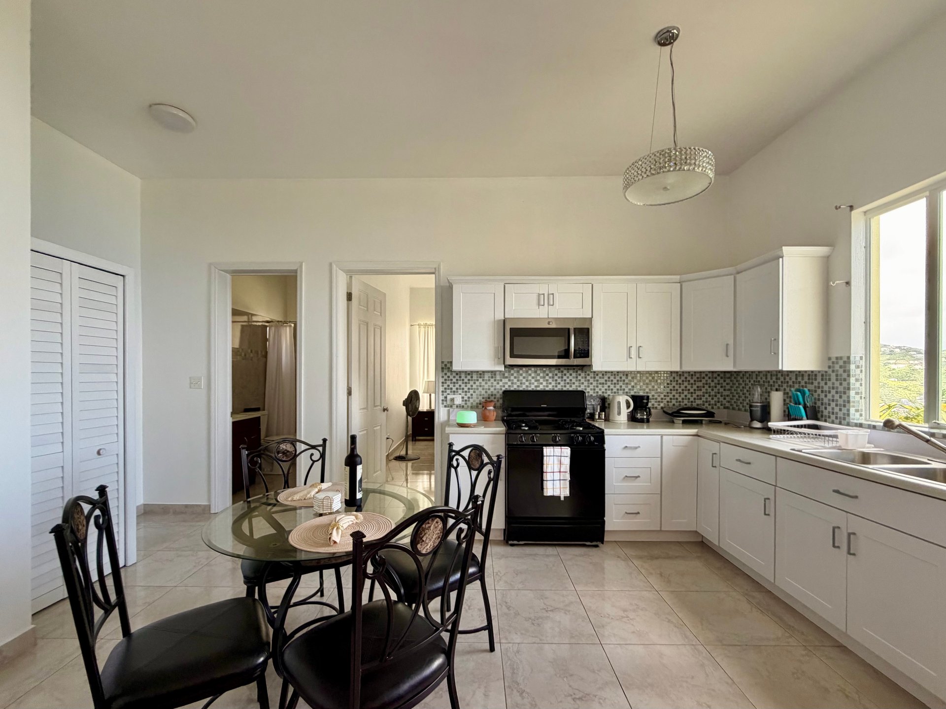 1145 McNamara Private 1 Bedroom Apartment