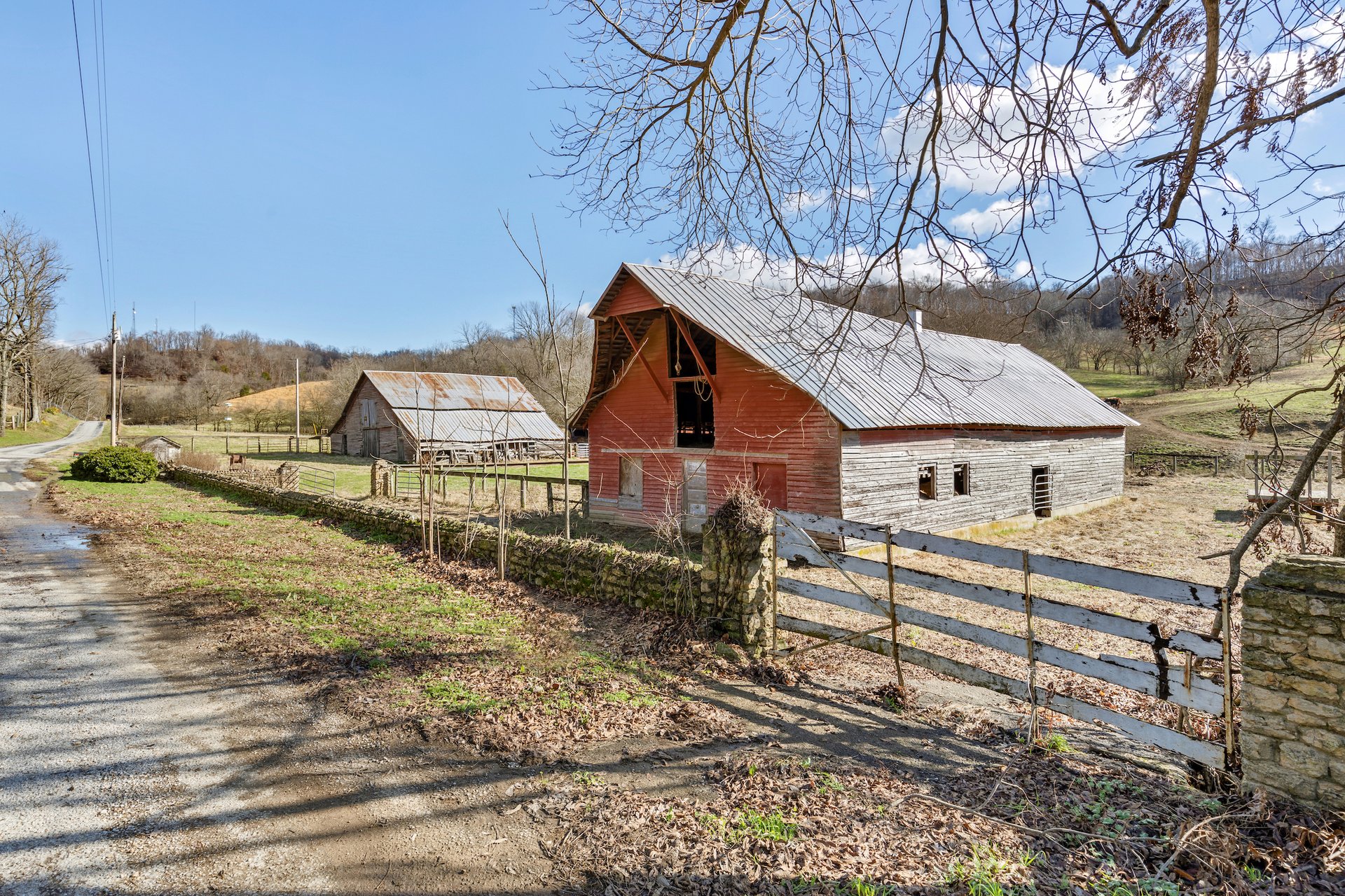 2405 Thompson Rd