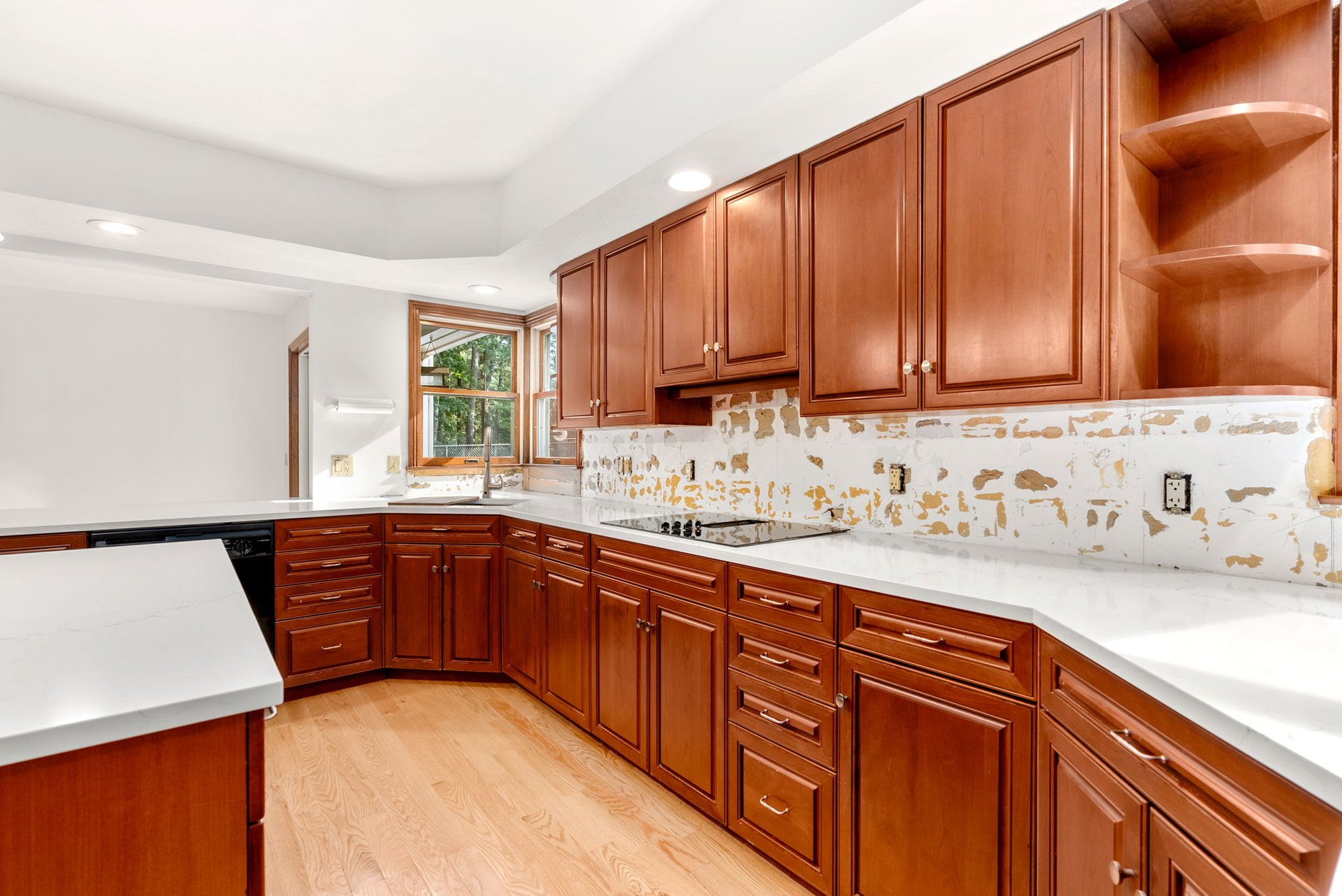 4 Leslie Rd