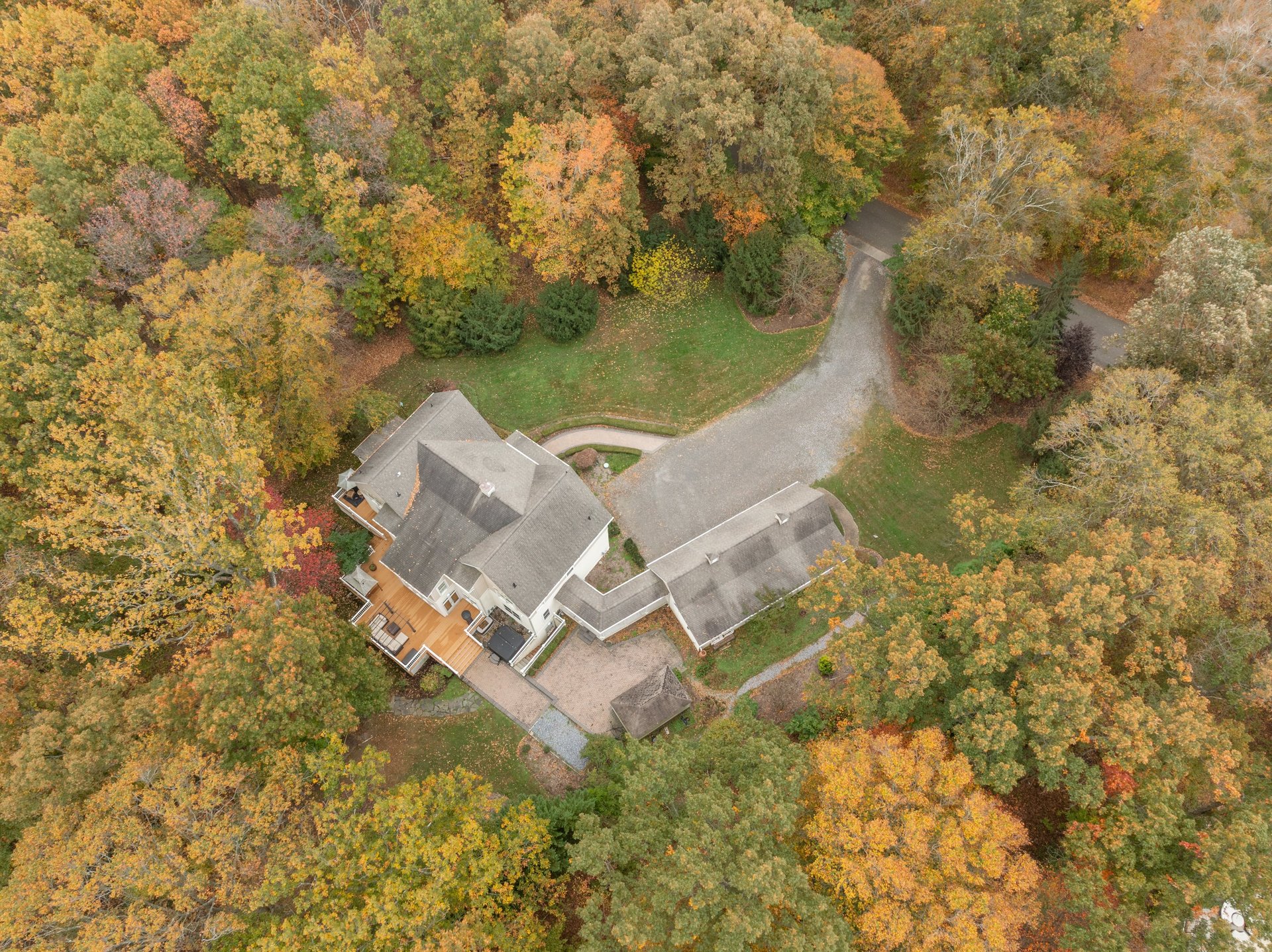 2A Laurel Dr