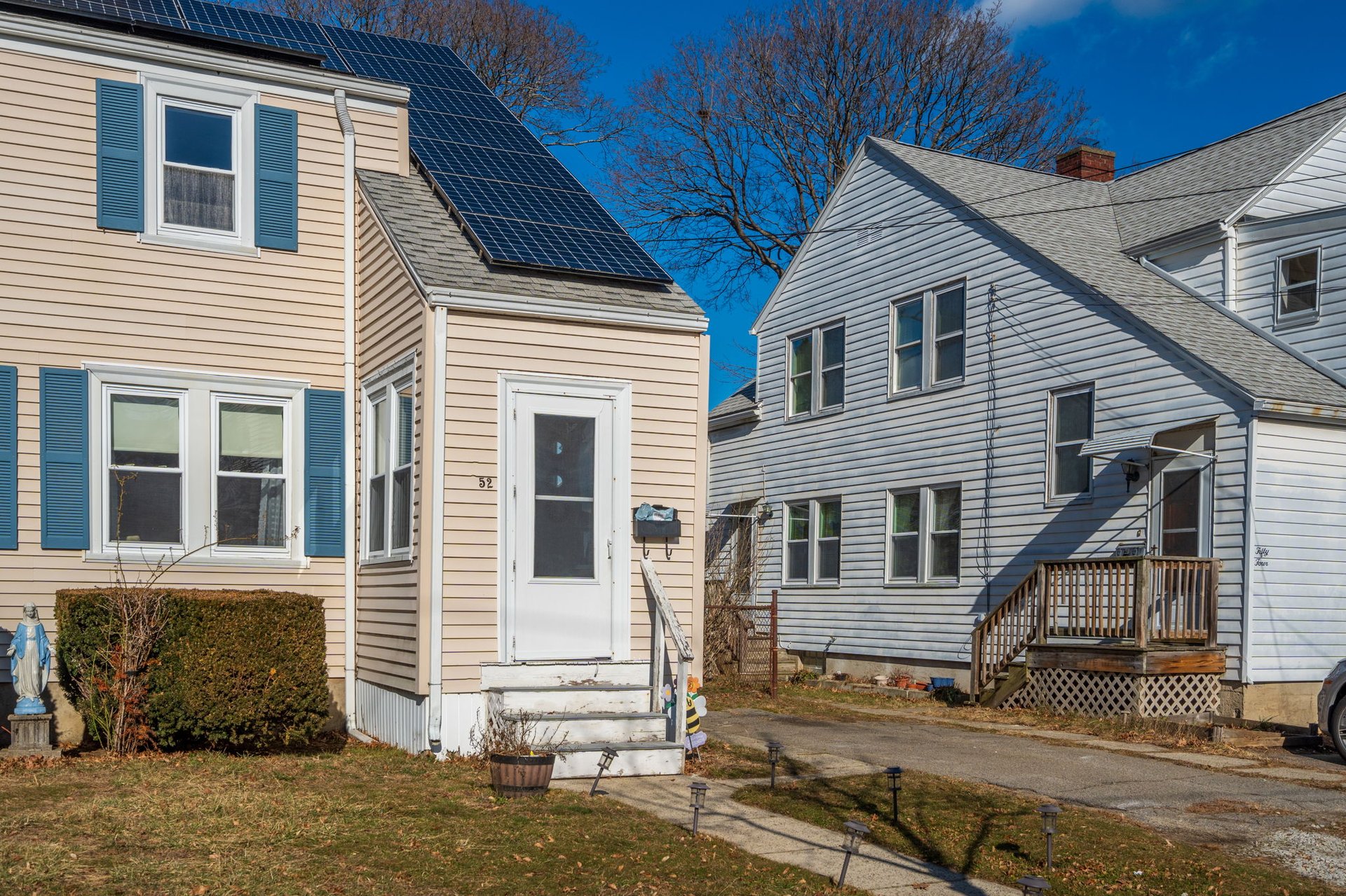 50-52 Whiton Ave