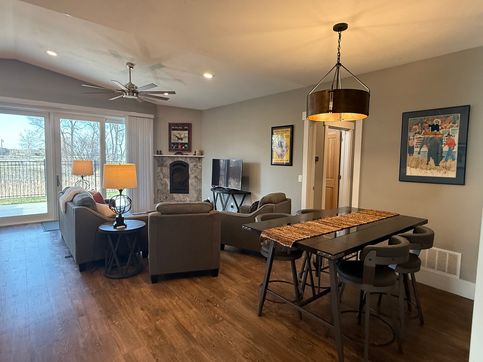 9 Creekside Ln
