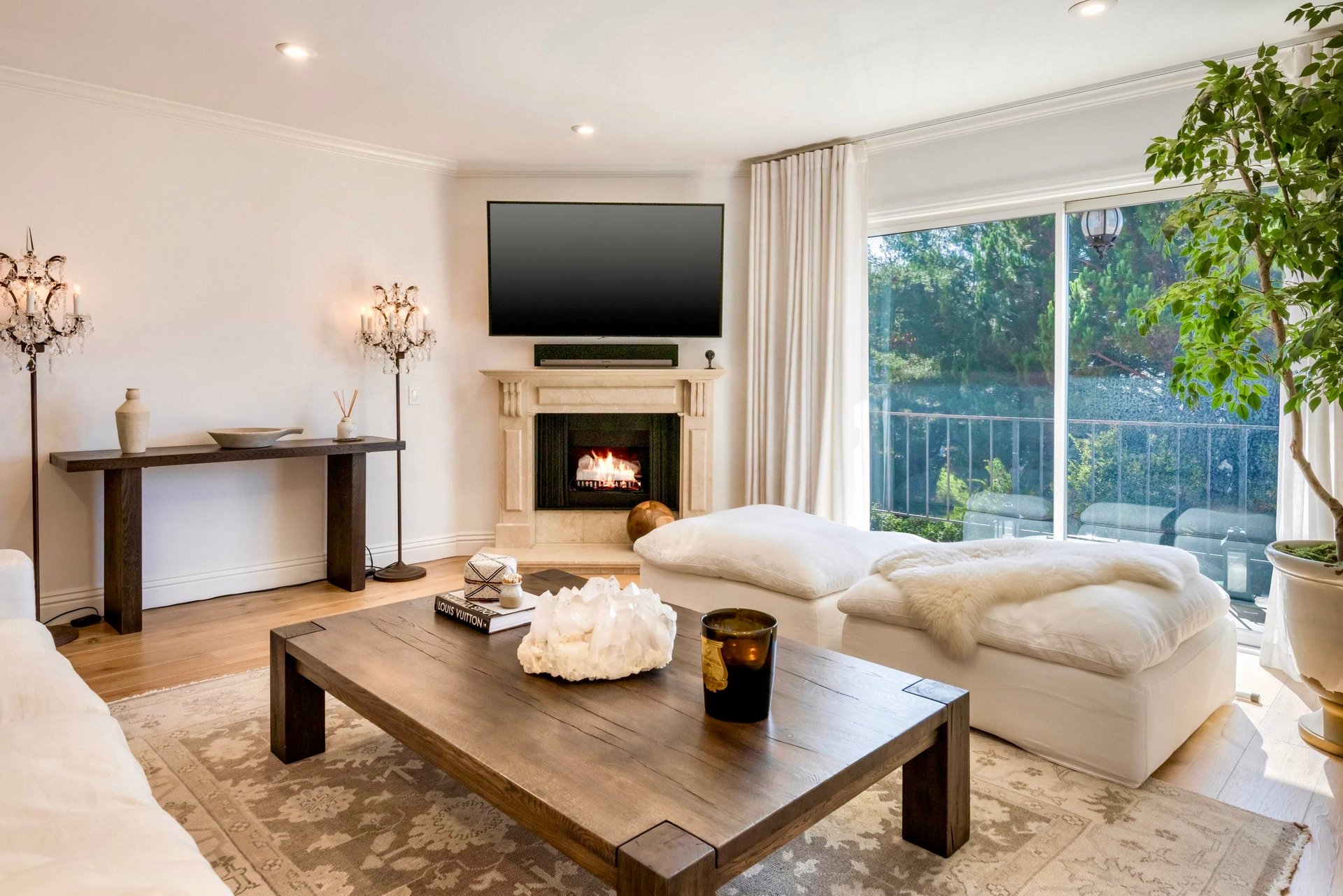2385 Roscomare Rd Unit: D3, Bel Air 