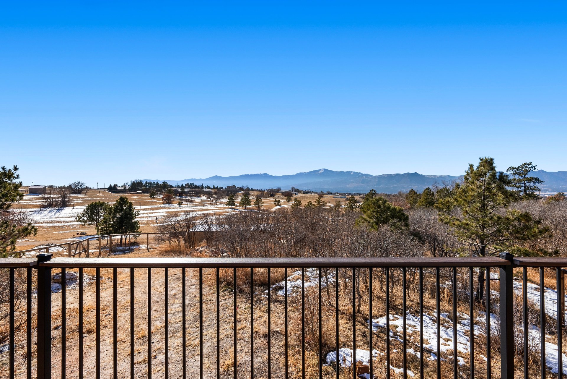 4255 Arrowhead Drive