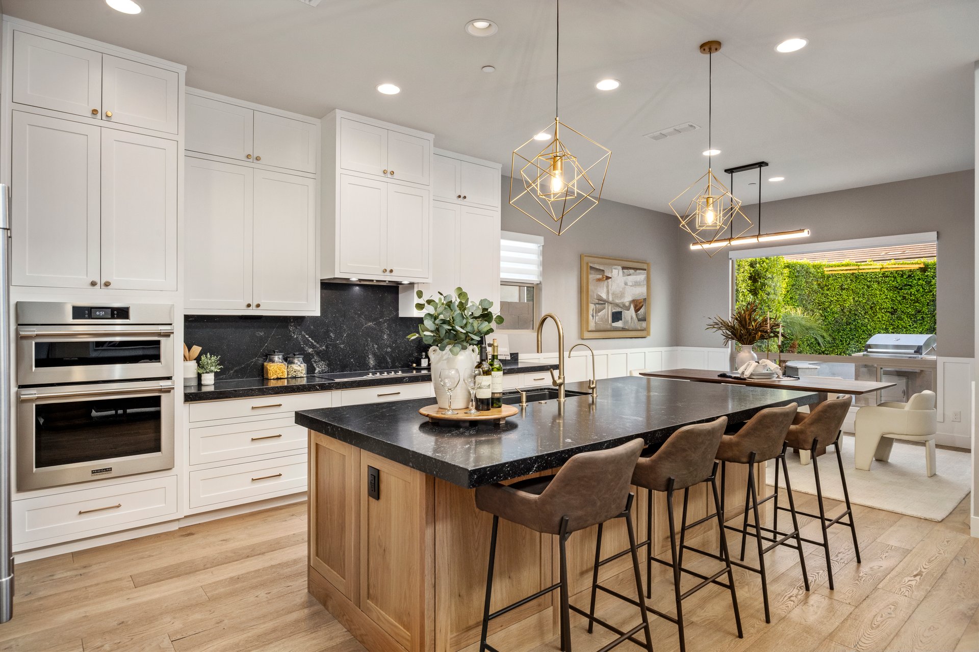 3020 E LOS GATOS Drive