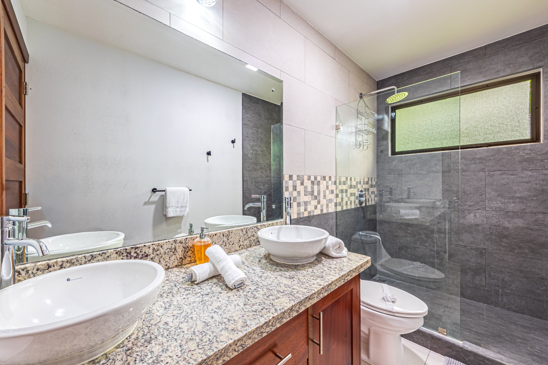 Uvita Home in Jardines del Sol with Private Pool and Dual Suites