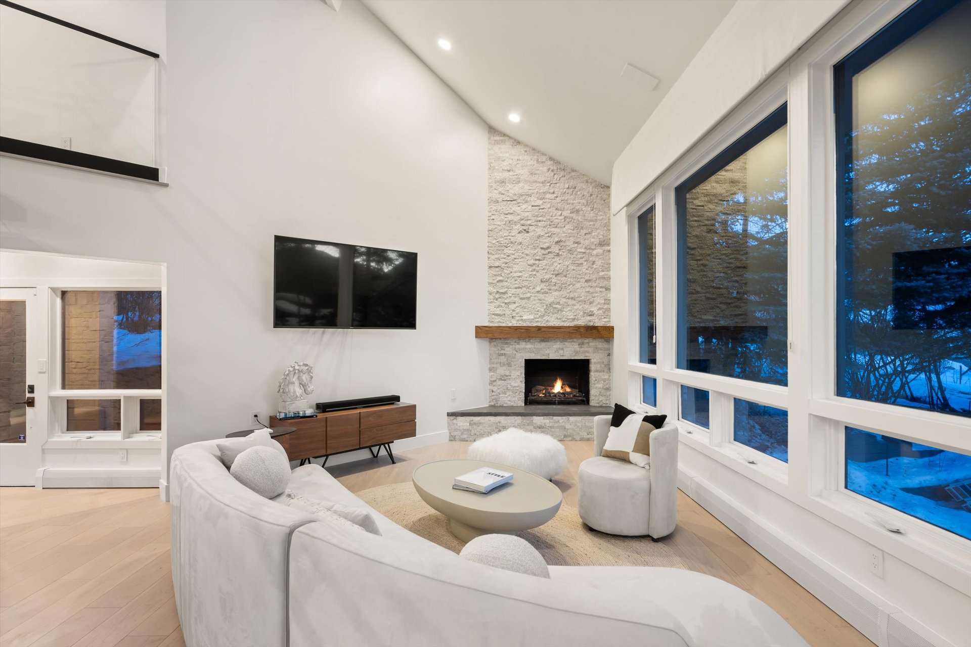 Designer Living with Unmatched Mountain Views