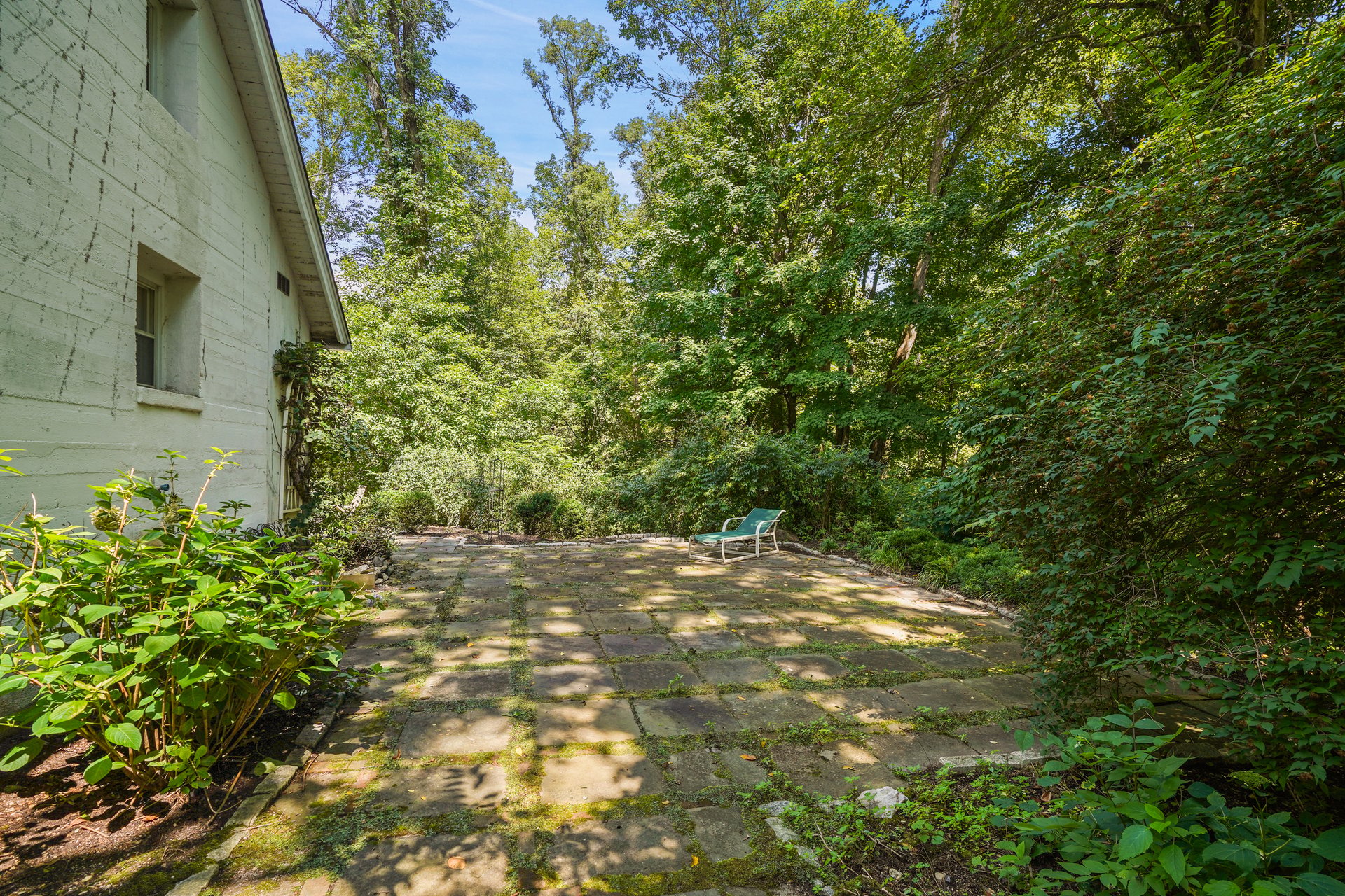 382 Bedford Center
