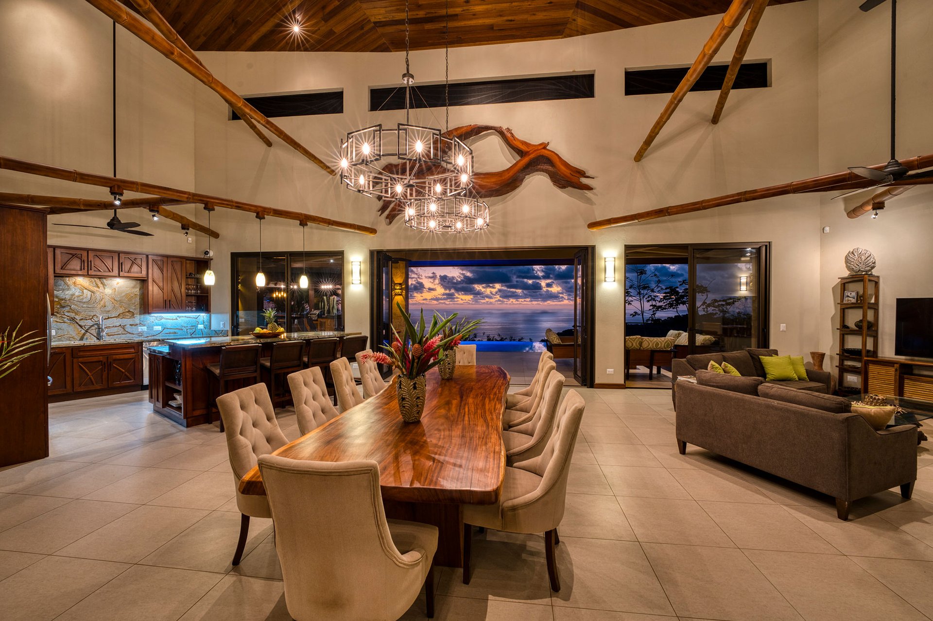 Casa Bambú – LUXURY 5 BEDROOM ESTATE WITH EXCEPTIONAL OCEAN VIEWS