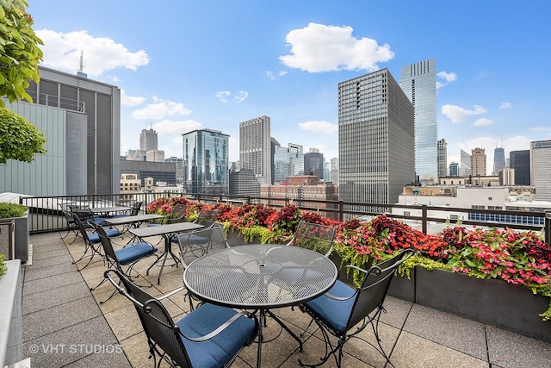 310 S Michigan Ave Unit 202