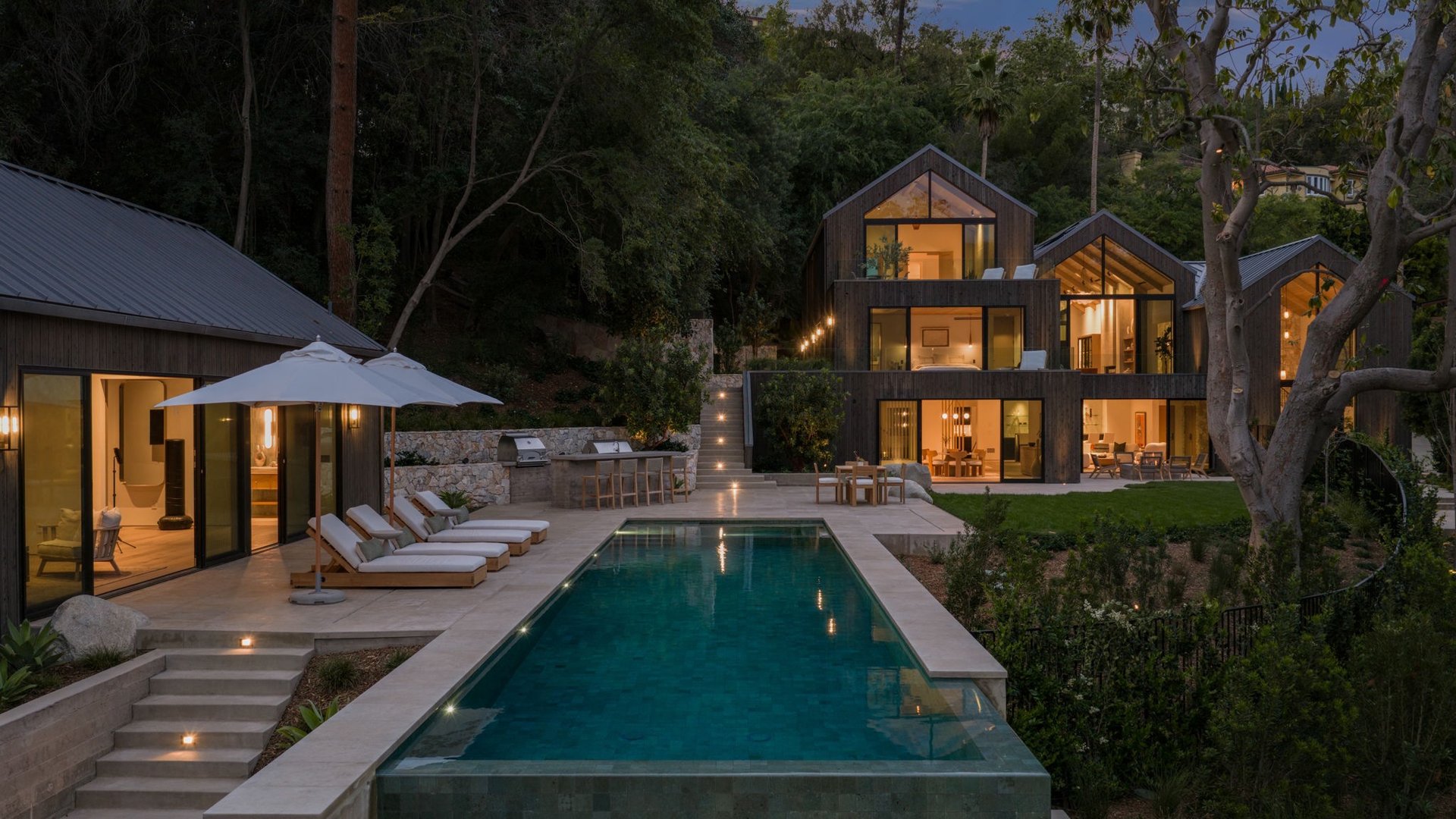The Viewcrest Lodge in Studio City 