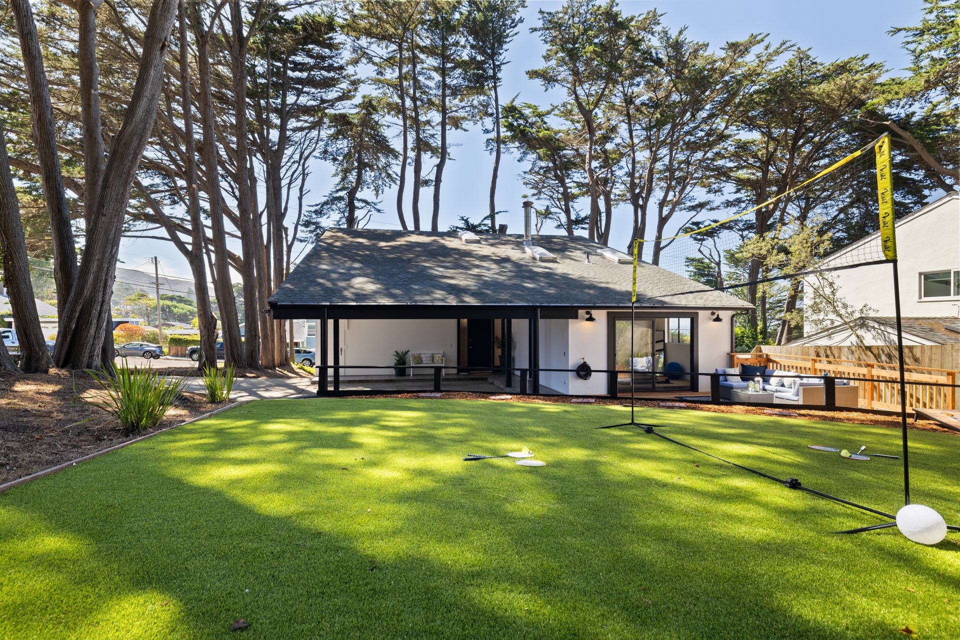 207 Beverly Pl