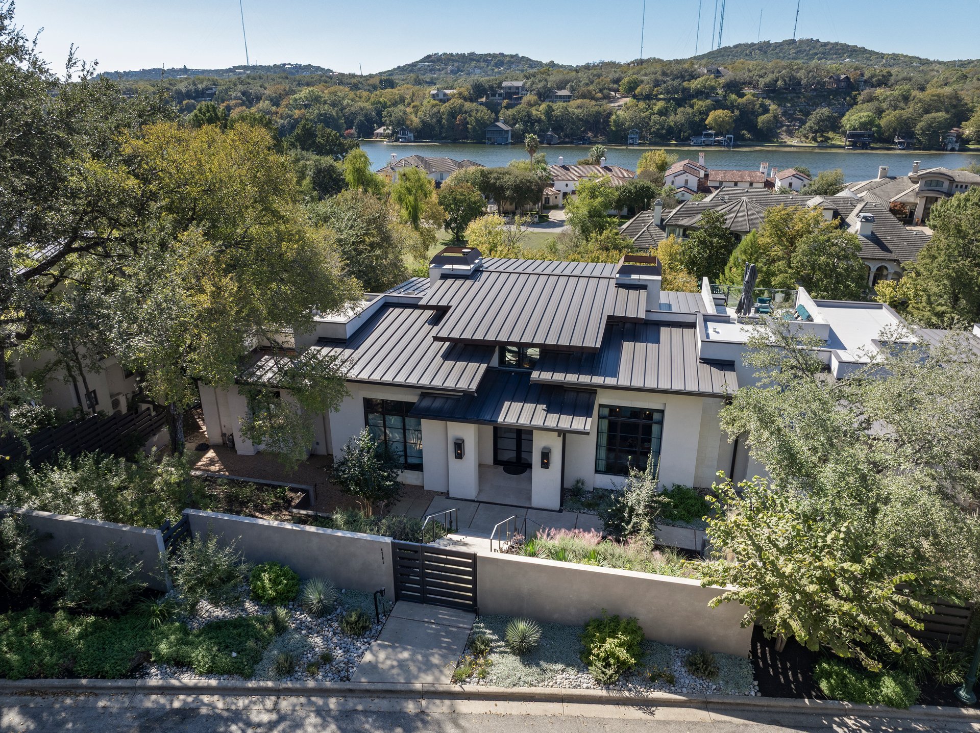 4701 Island Cove