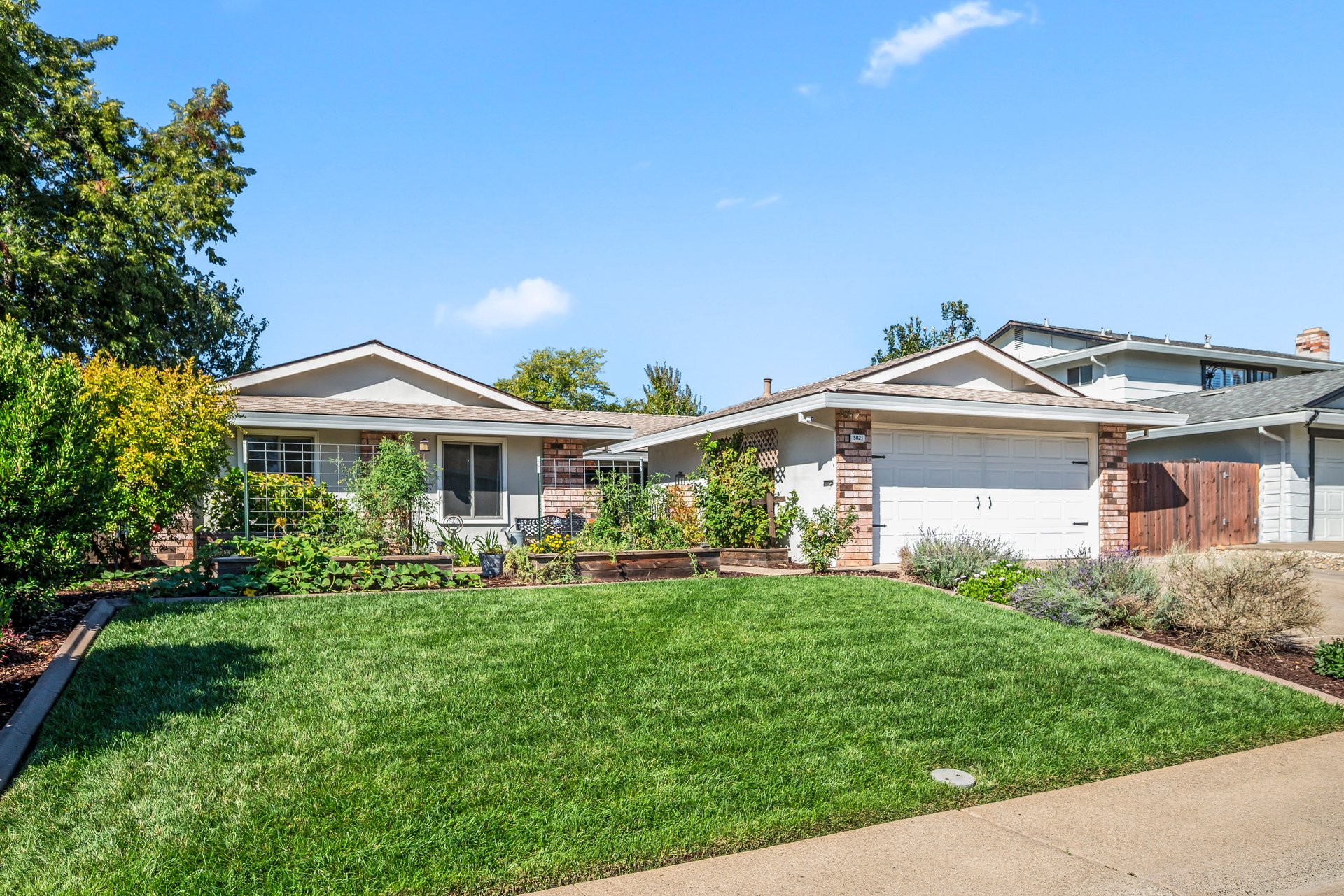 5021 Waterbury Way