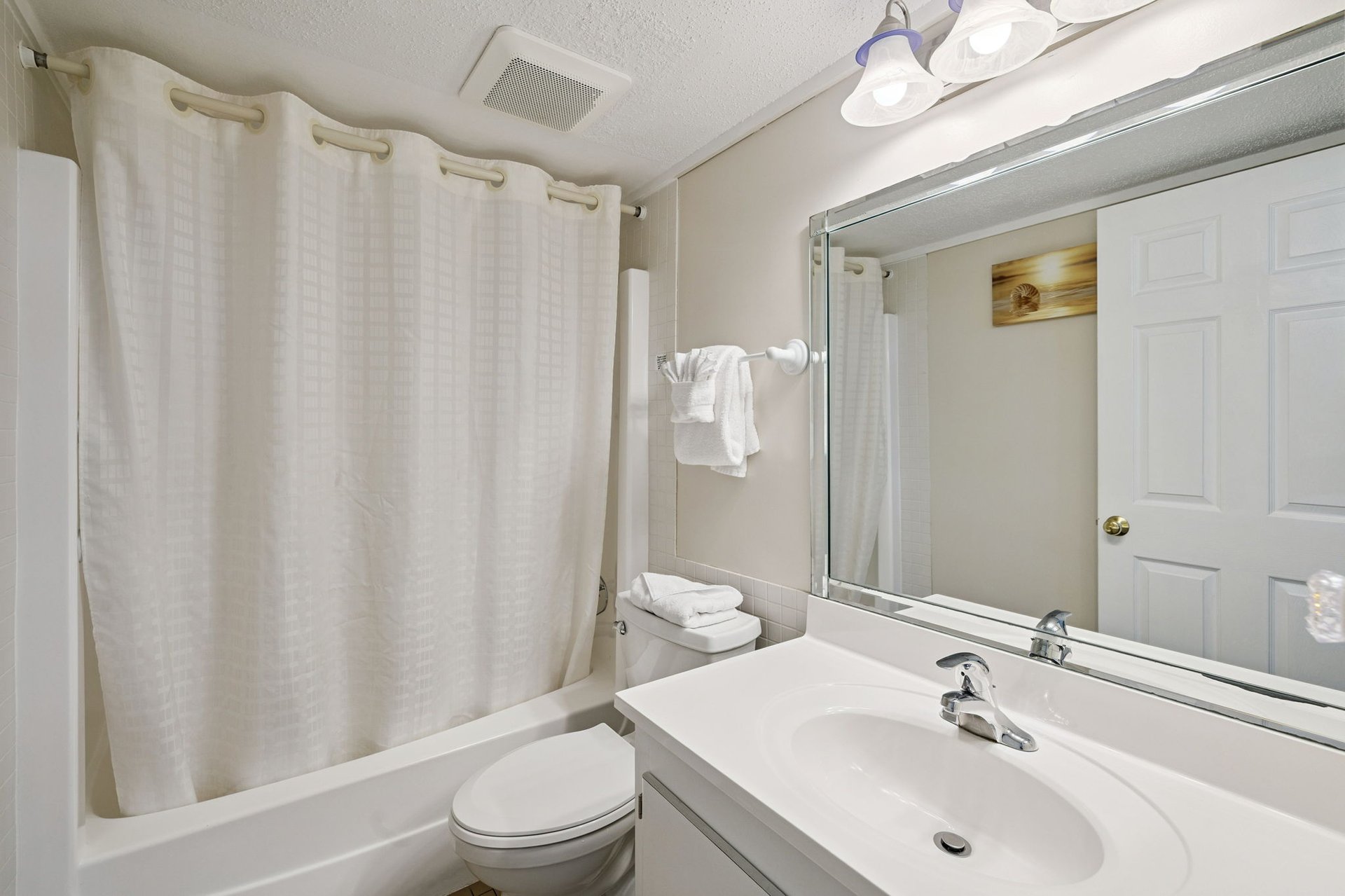Pinnacle Port Condominium