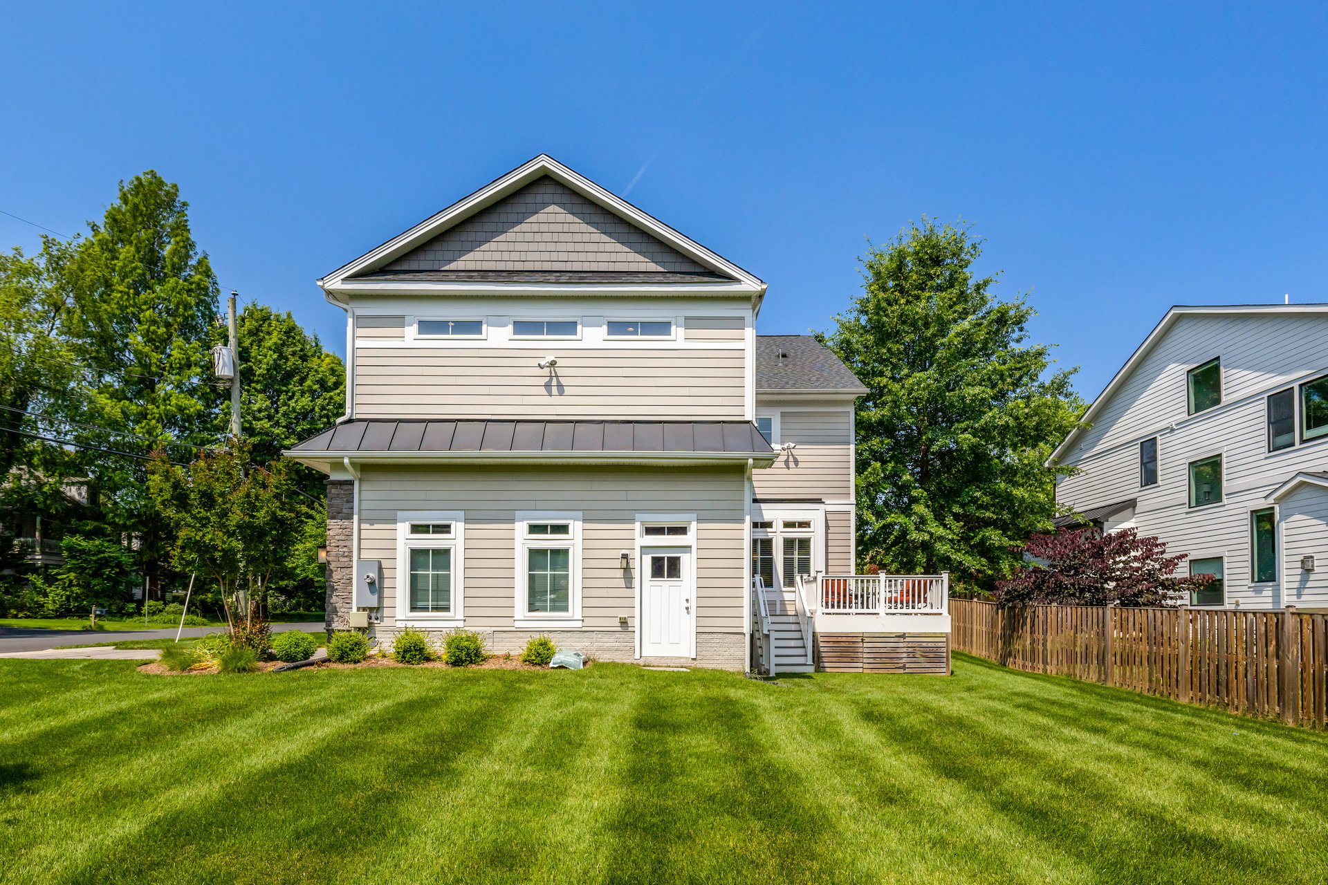 300 Jade Ct NW