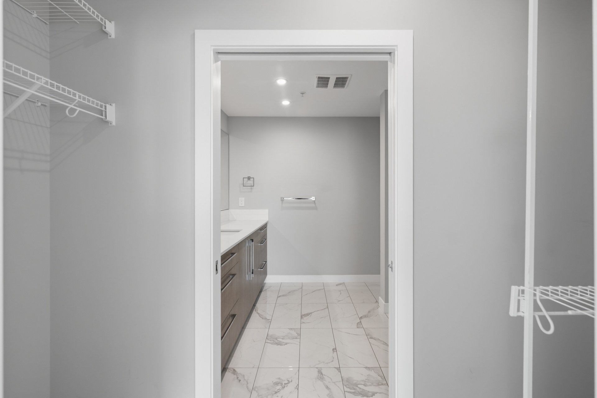 383 Smith Street NW Unit: 402