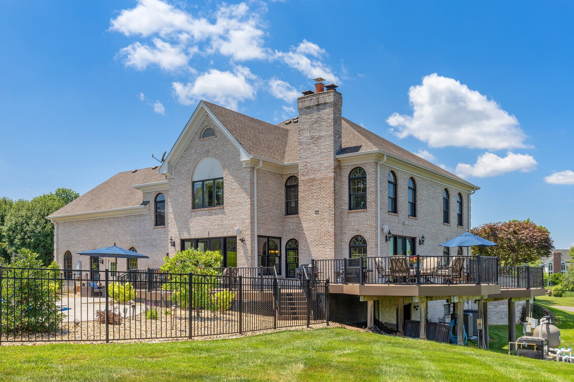 32 Rathfarnum Lane
