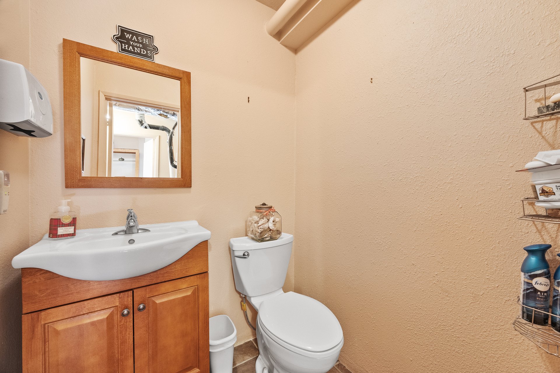 Views & Private 4.44-Acre Retreat | 24930 Paramount Drive