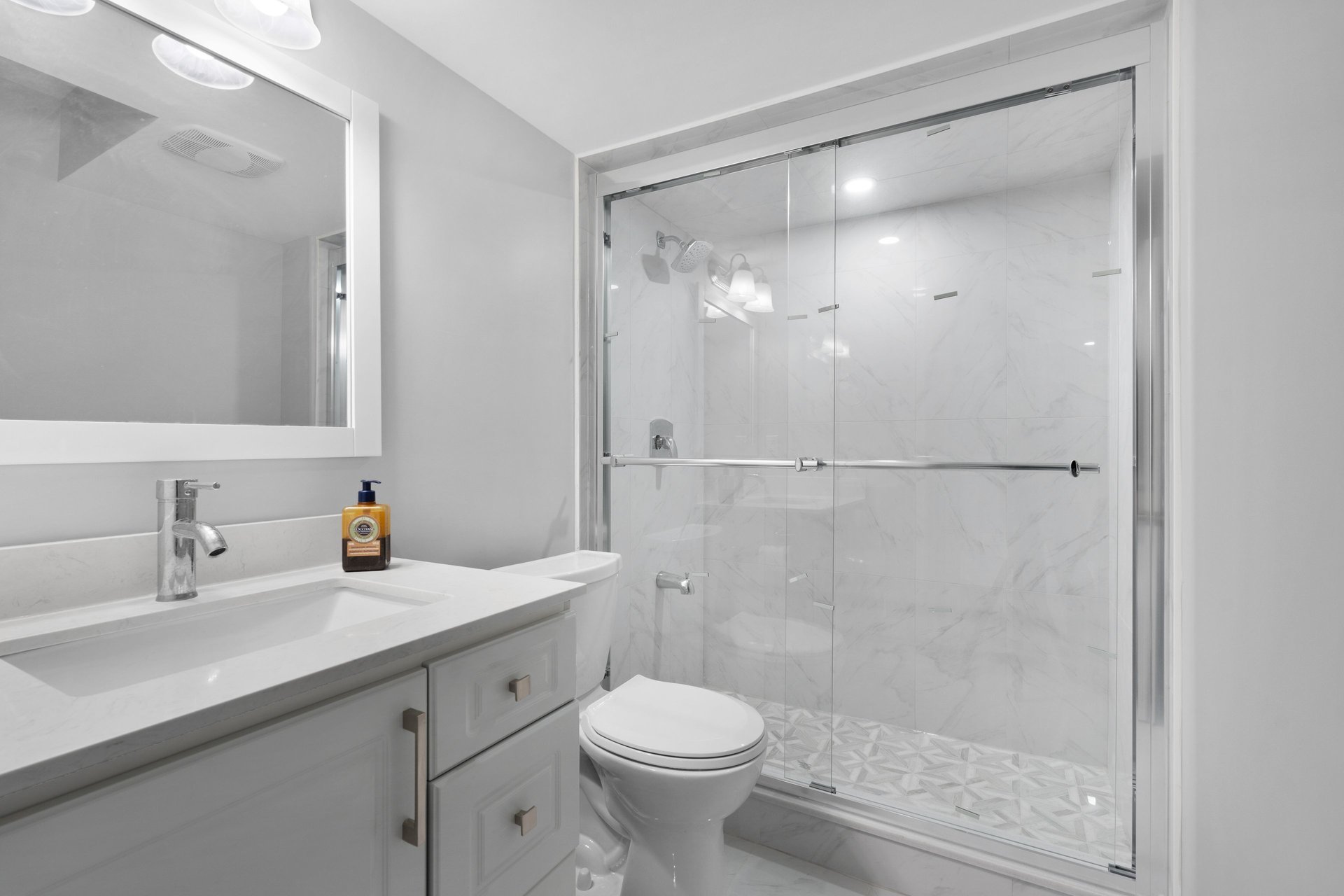 541 Kennedy Circle W