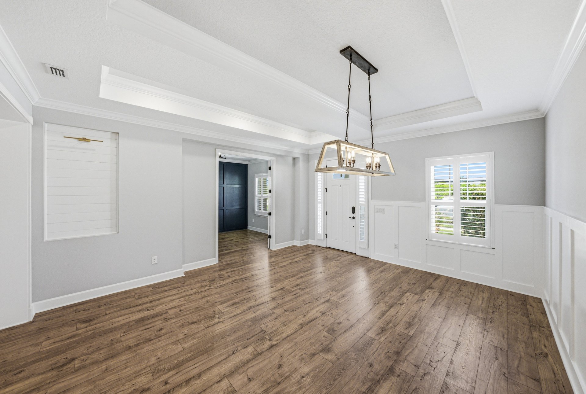 6883 BRADBURY CIR