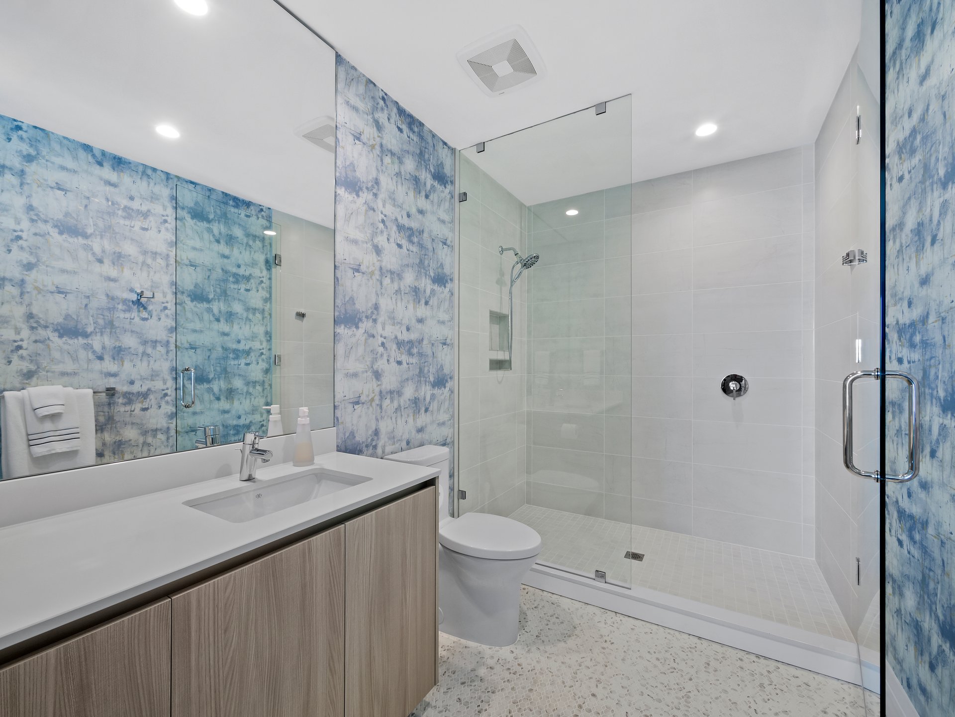 301 QUAY COMMONS #1708