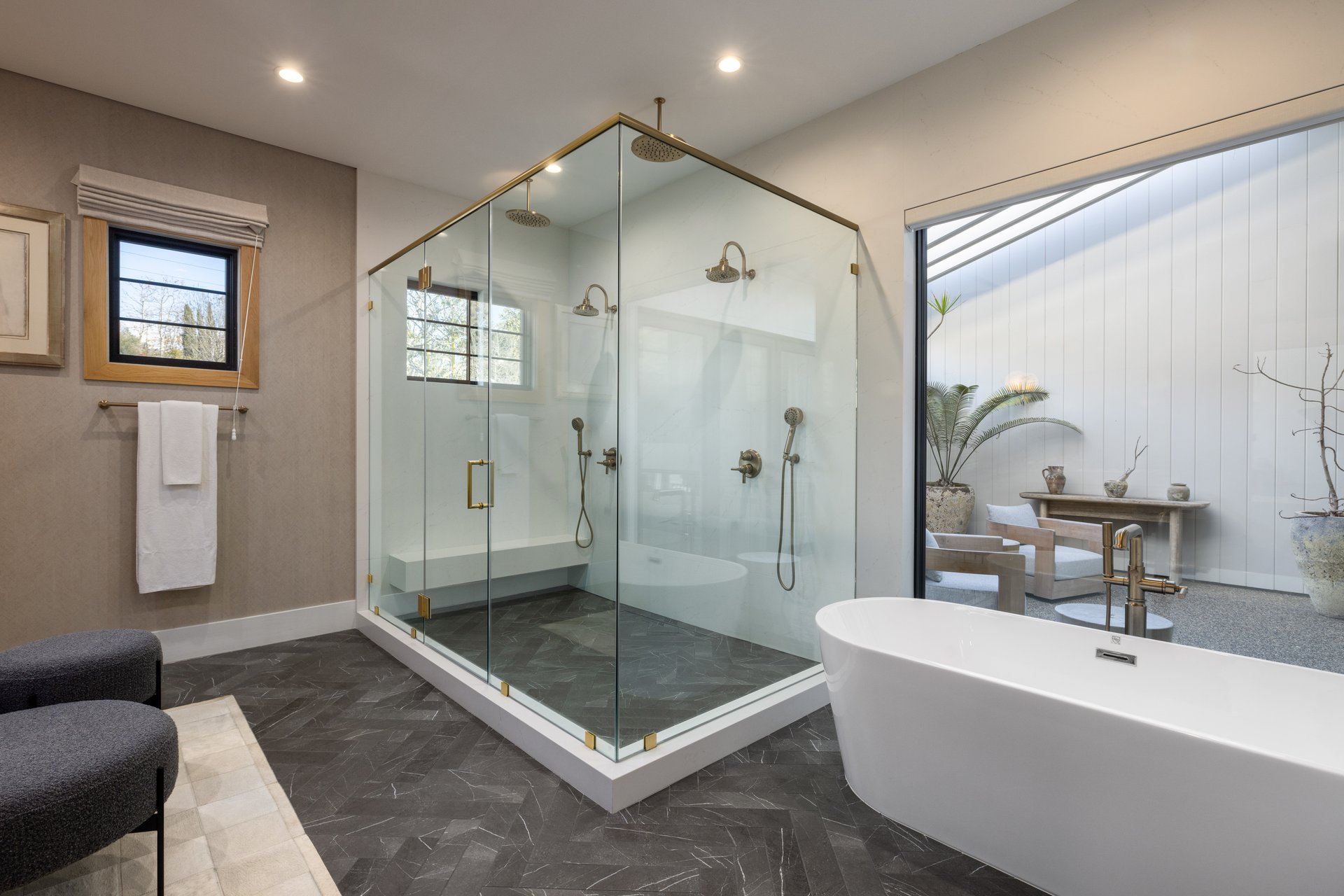 455 N Bundy Dr, Brentwood