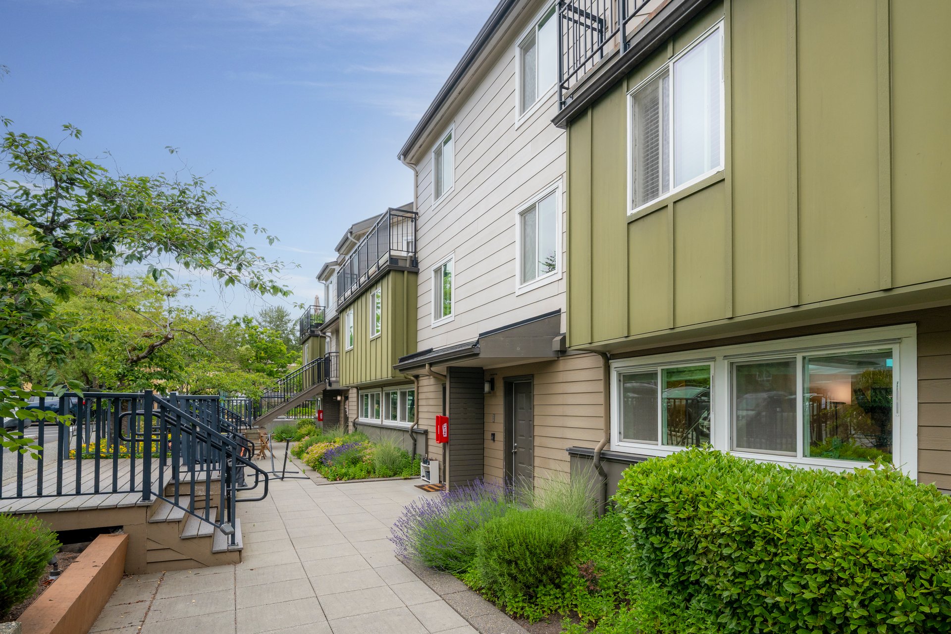 Lovely Redmond Condo