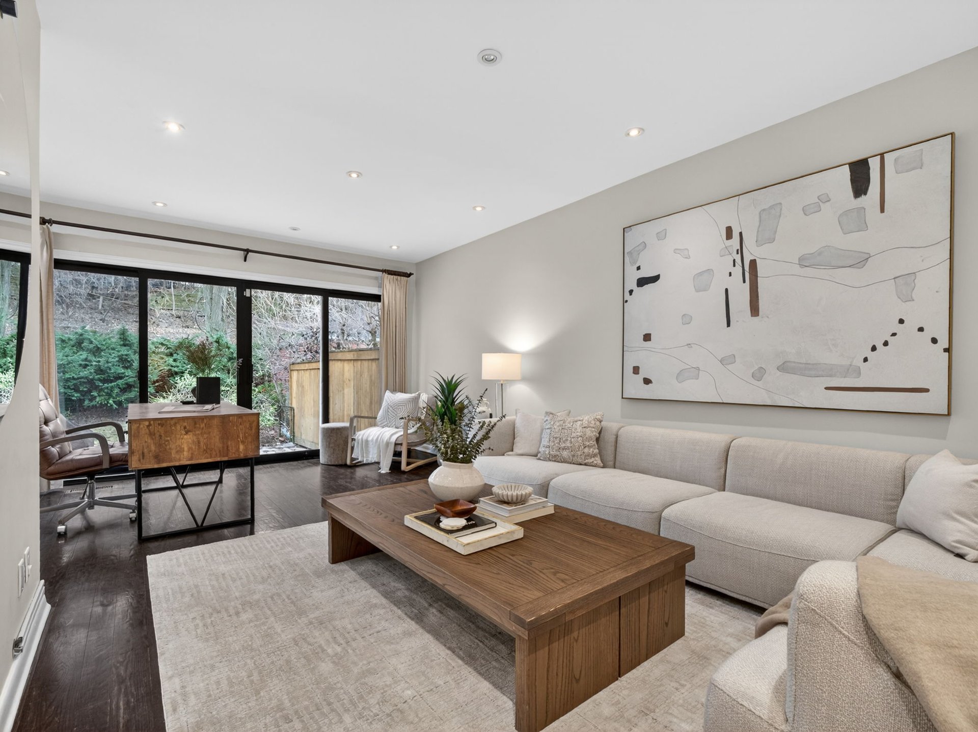  SOLD: Prestigious Forest Hill 