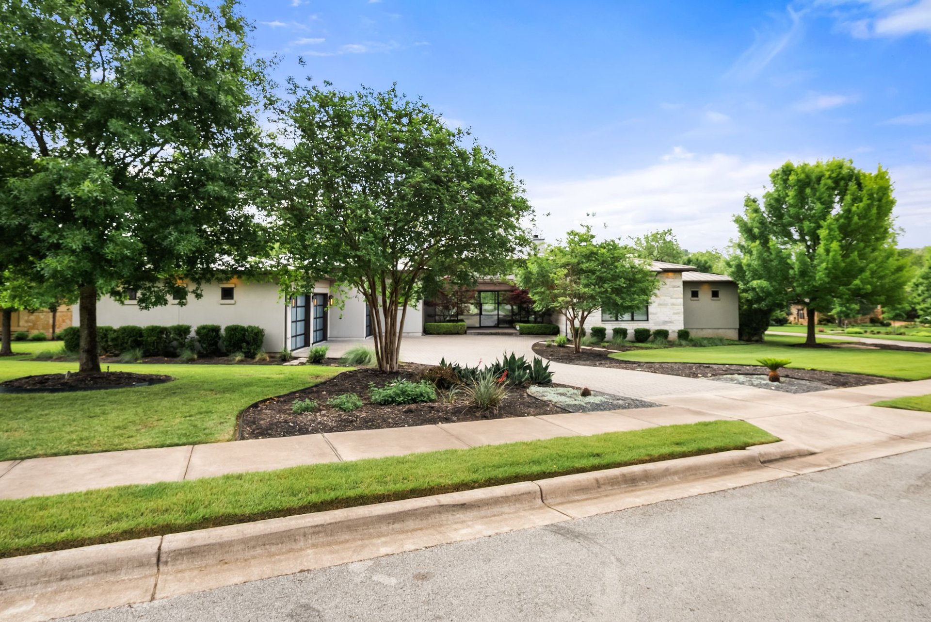 8508 Big View Drive