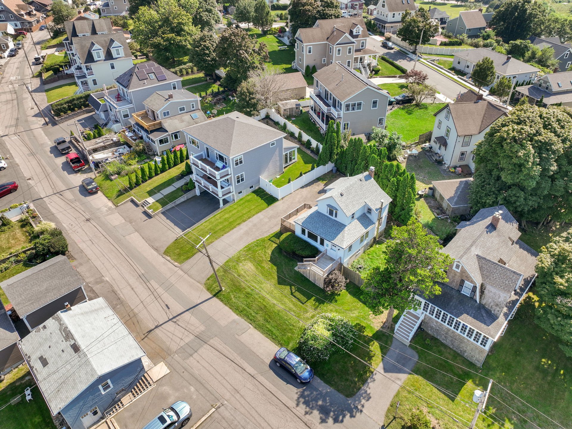 118 Sea Ave