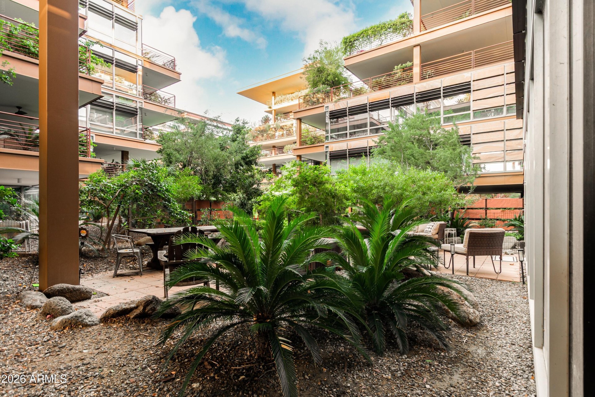 7137 E Rancho Vista Dr, #1008