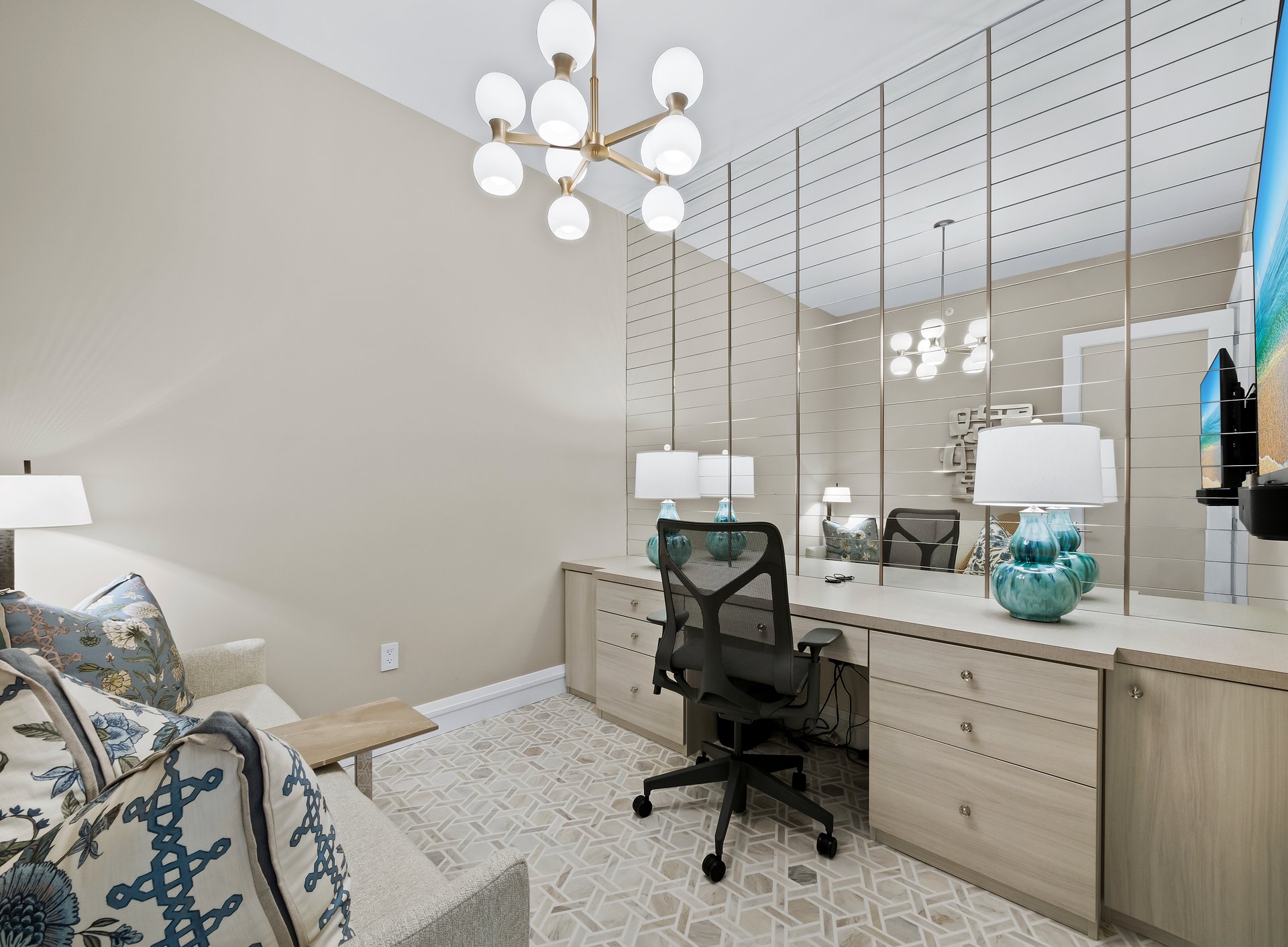 301 QUAY COMMONS #1708
