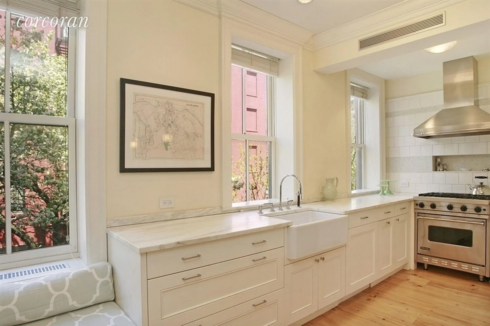 4 Charles St Apt 2
