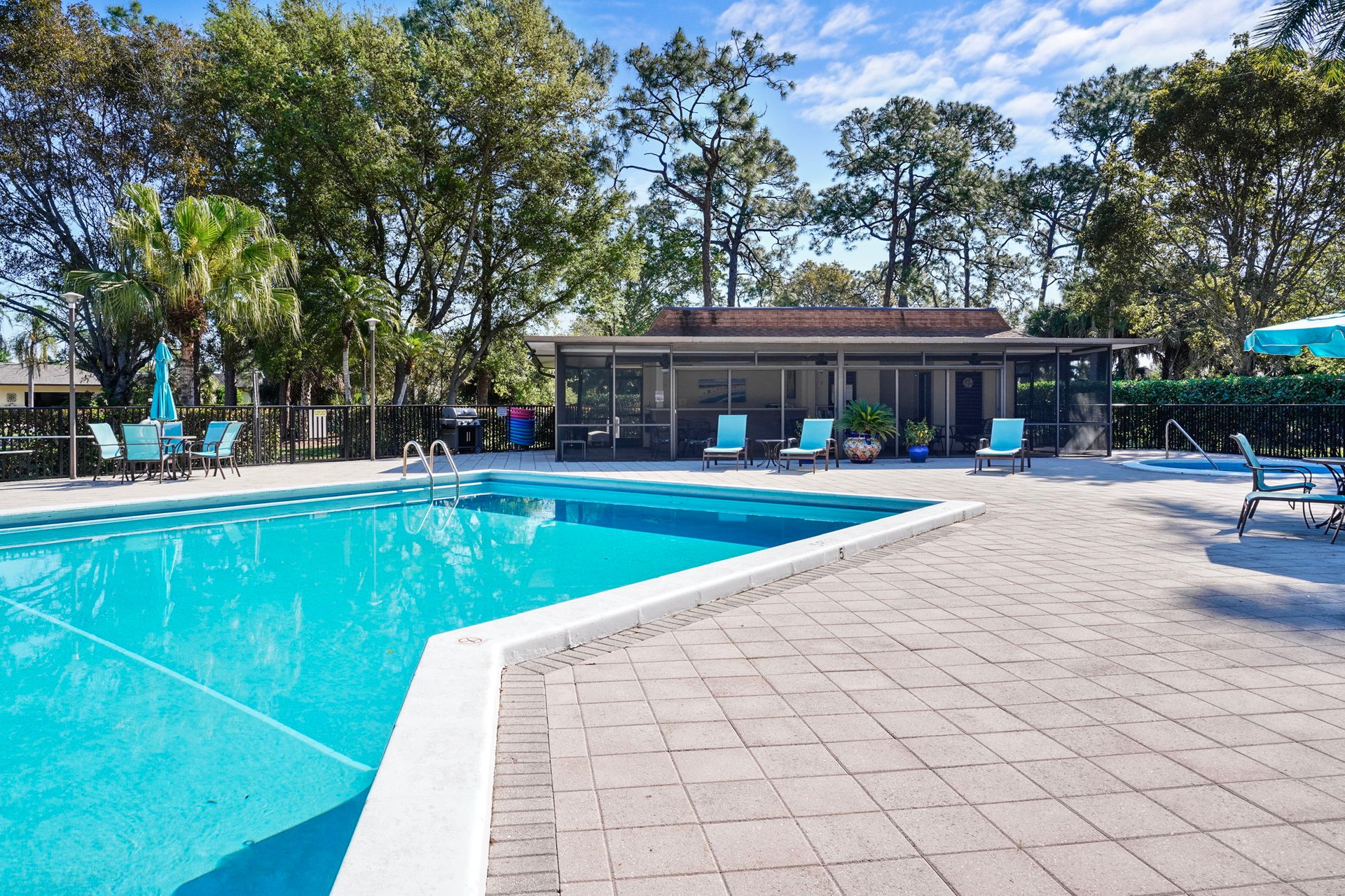 413 Augusta Blvd #105