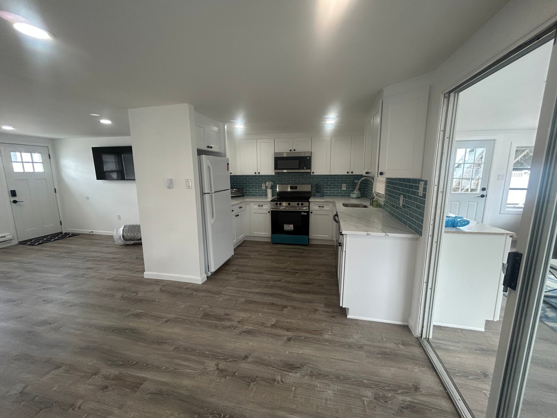 242 W 14th St. (downstairs unit) 