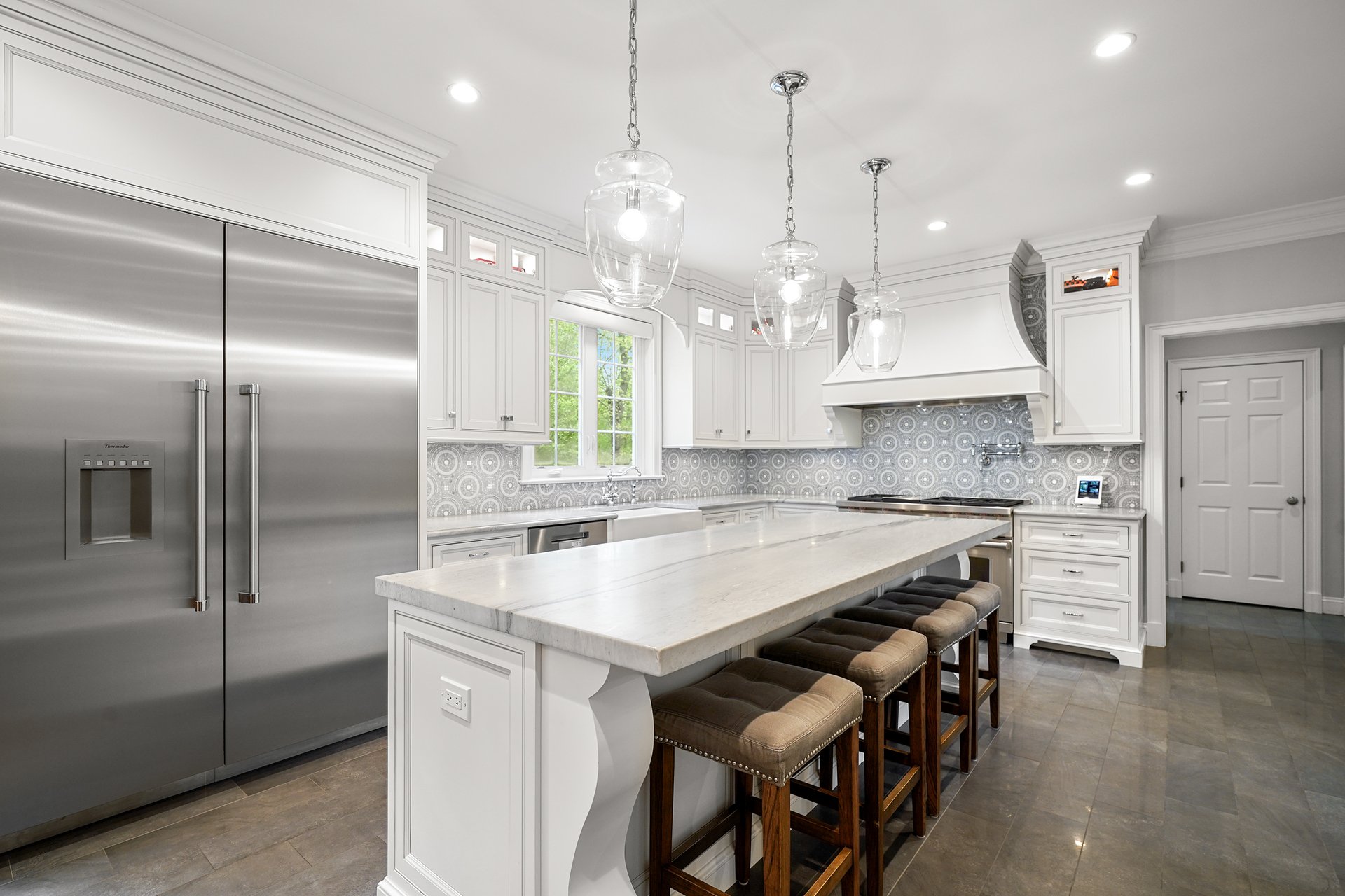 18 N Nabby Rd, Danbury, CT 06811