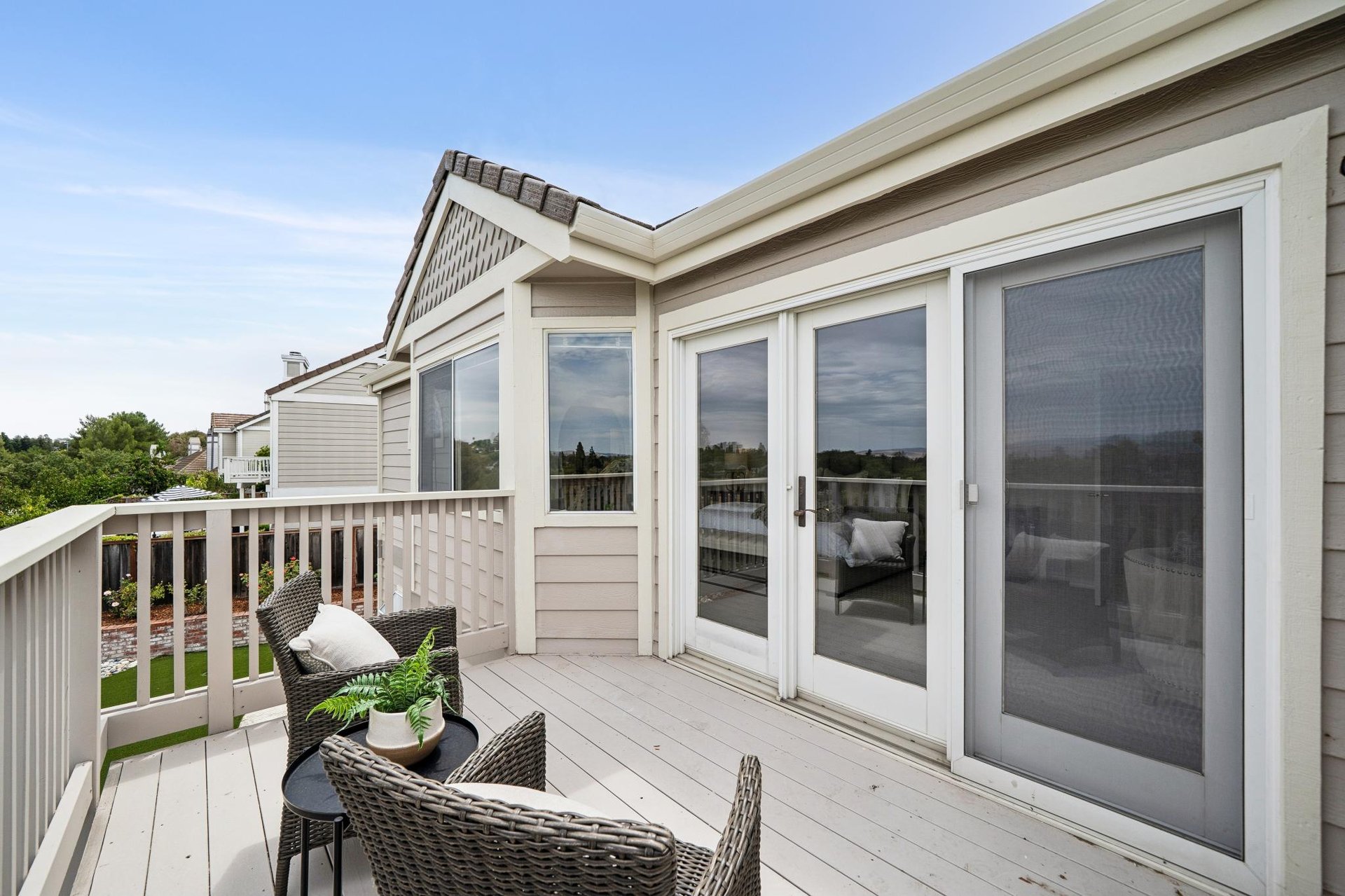 5075 Monaco Dr.