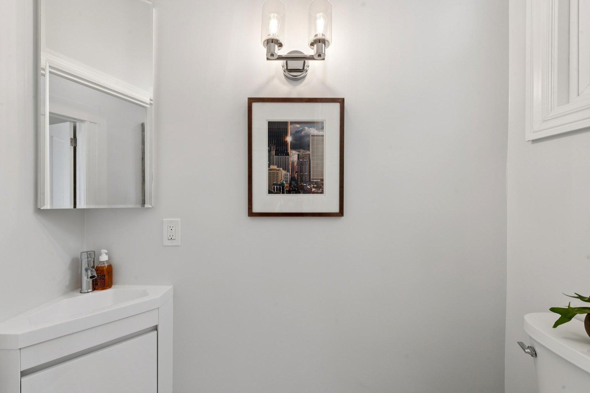 1845 Leavenworth #202