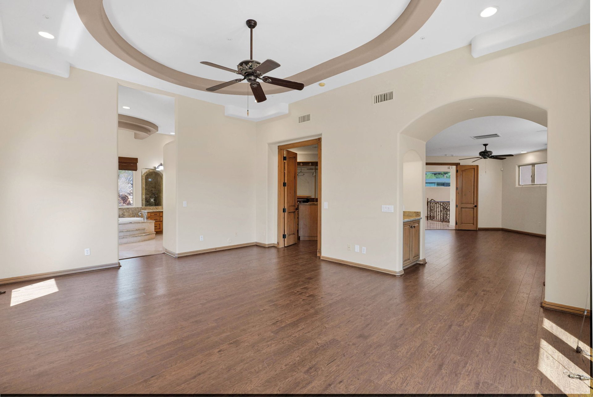 4141 E LAKESIDE Lane