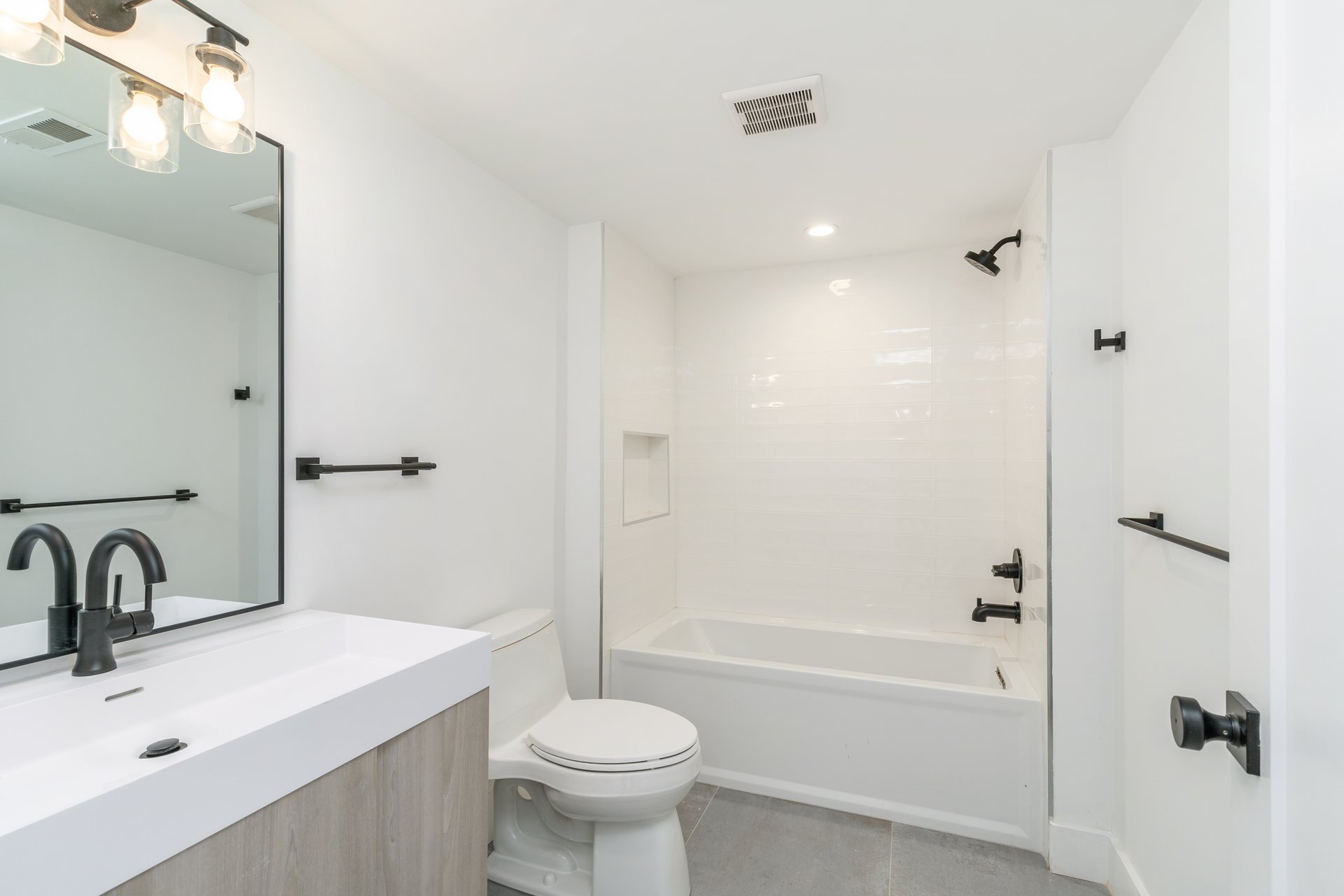 712 S 17th St #2, Philadelphia, PA 19146	