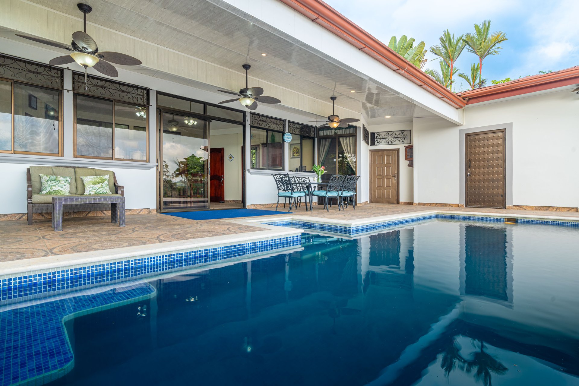 Expansive Ocean Views, Central Ojochal - 3 bed, 3 bath!